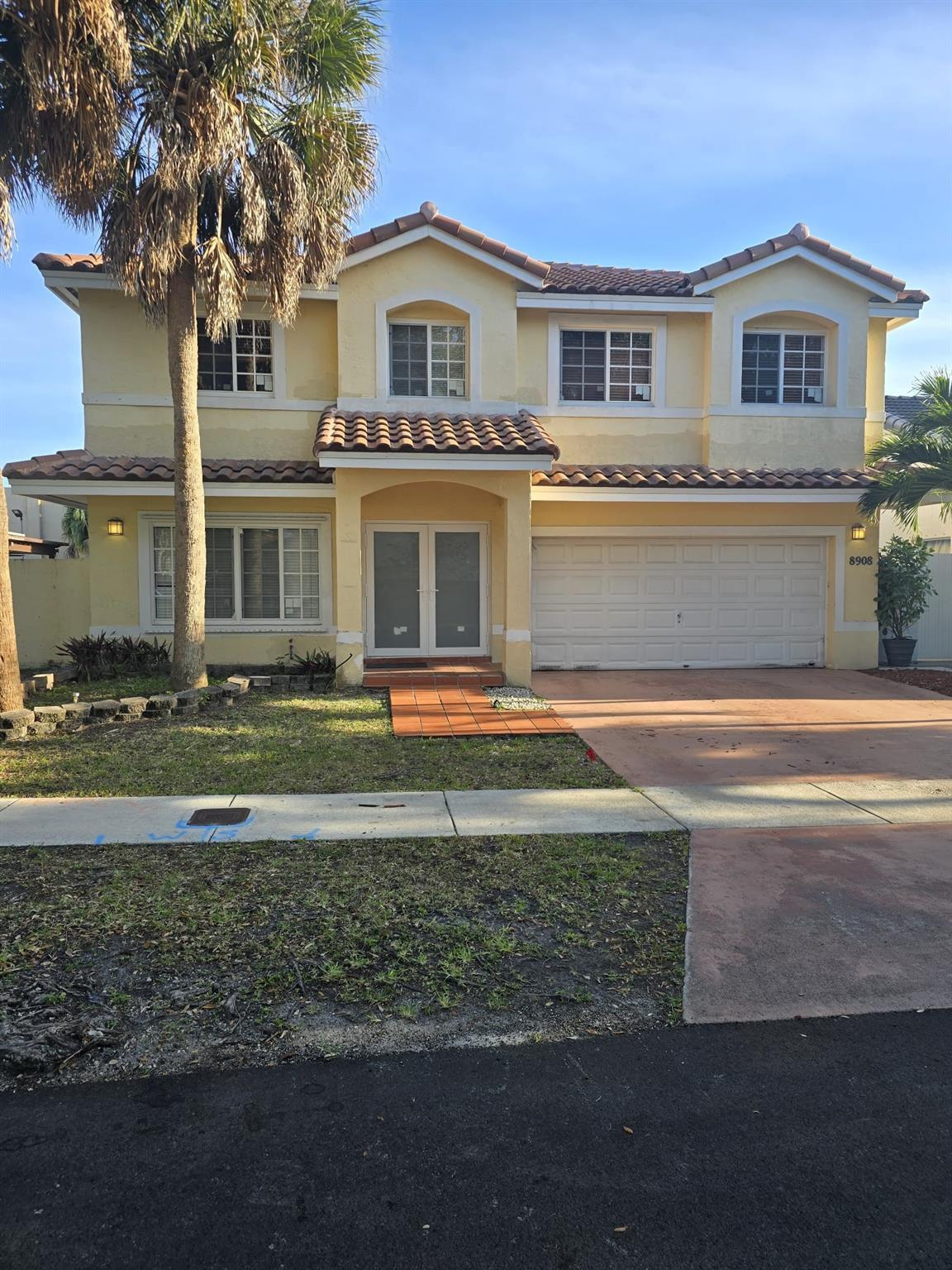 8908 NW 187th Street, Hialeah, FL 33018, Hialeah - Photo 2