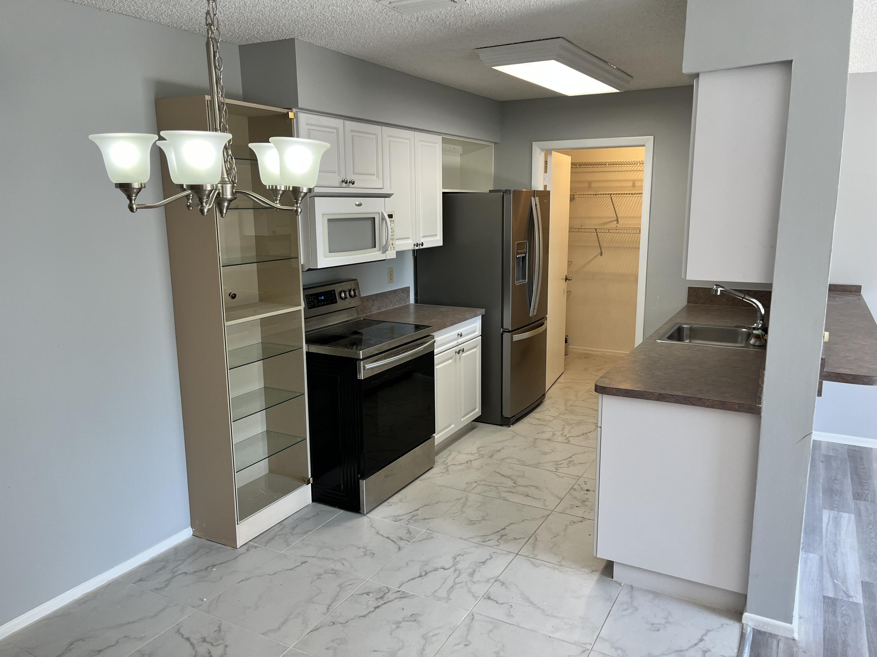 4116 NW Cinnamon Tree Circle, Jensen Beach, FL 34957, Jensen Beach - Photo 4