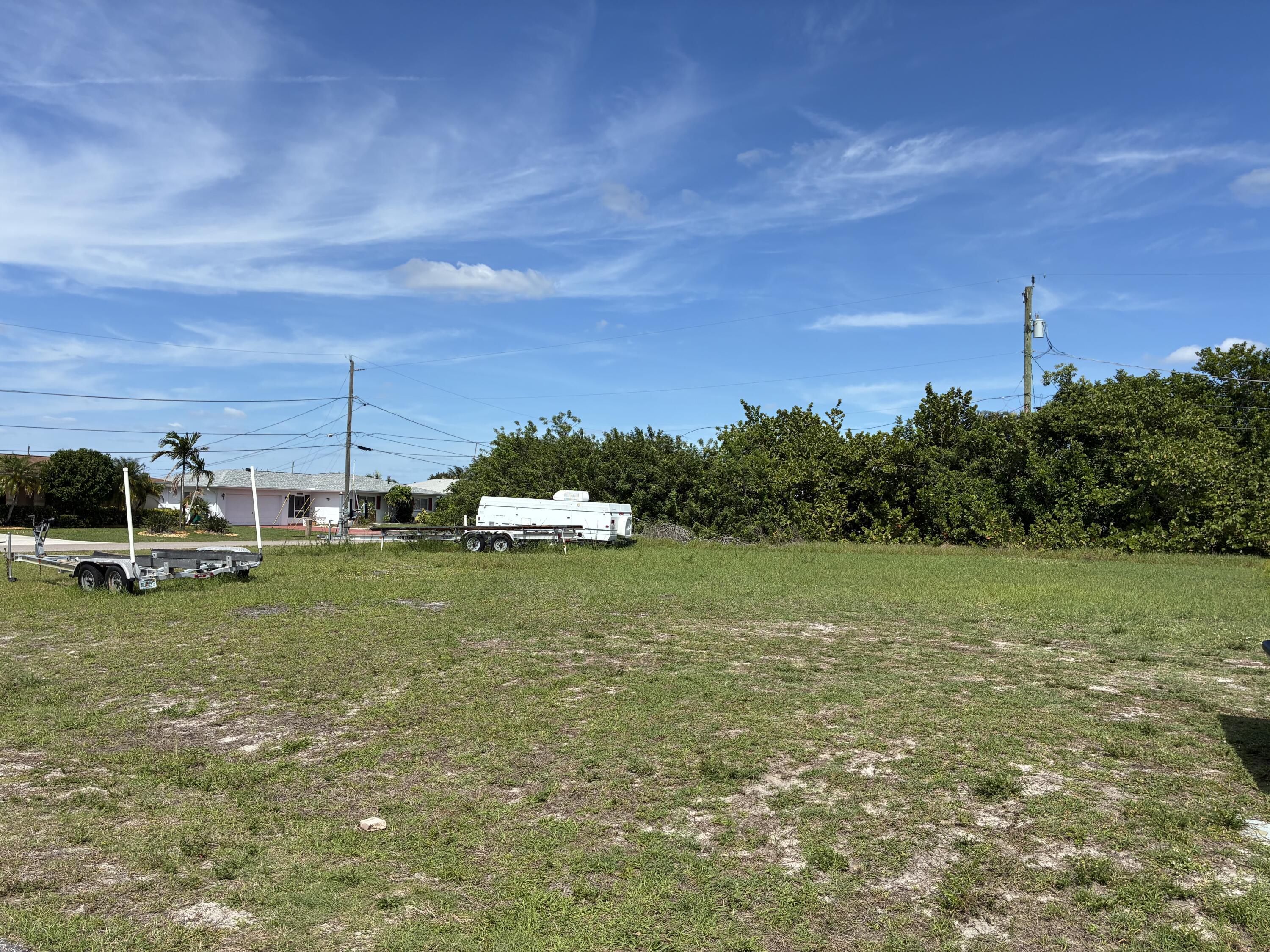 153 Sherman Avenue NE, Port Charlotte, FL 33952, Port Charlotte - Photo 3