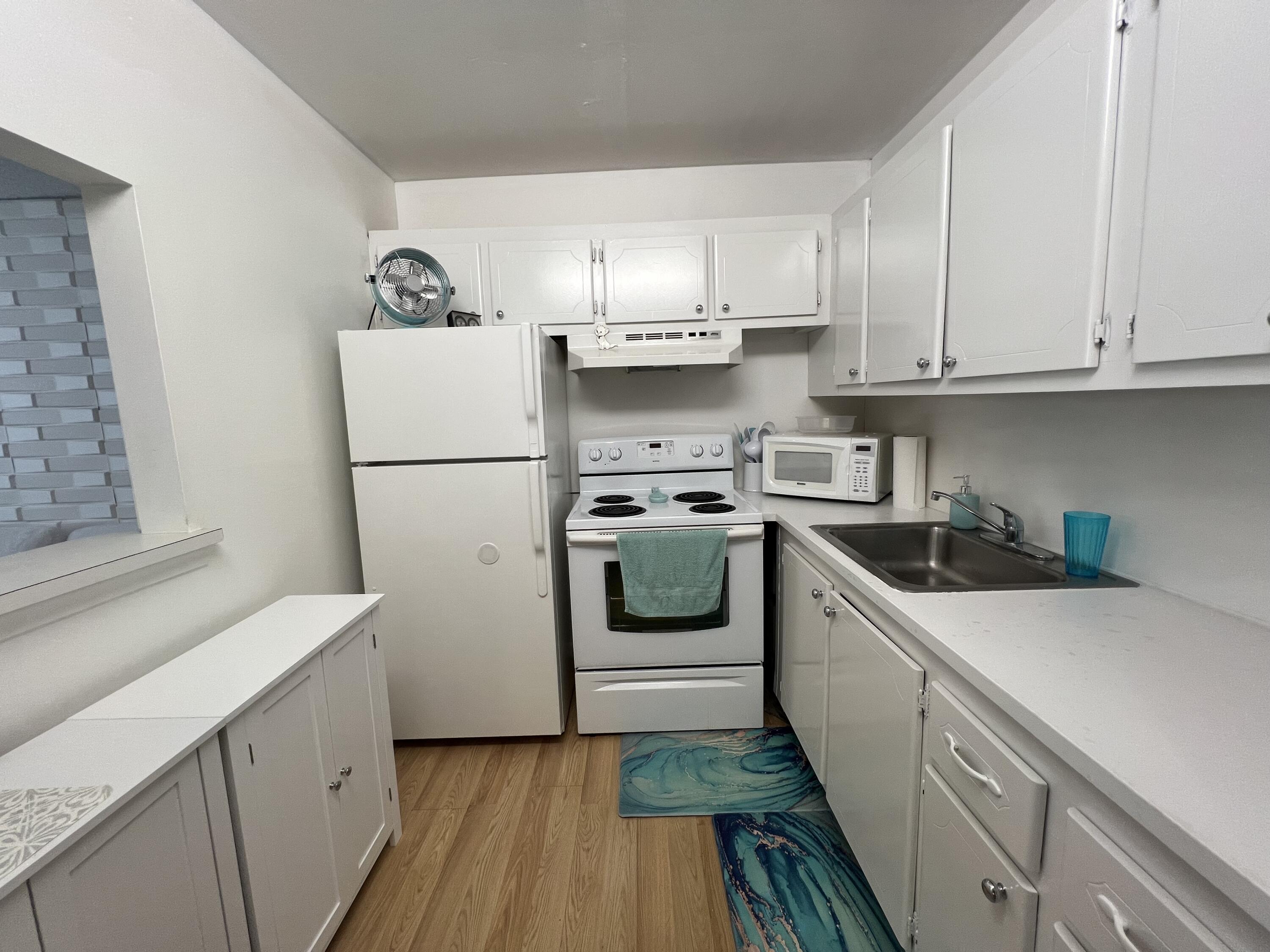 258 Markham L 258, Deerfield Beach, FL 33442, Deerfield Beach - Photo 4