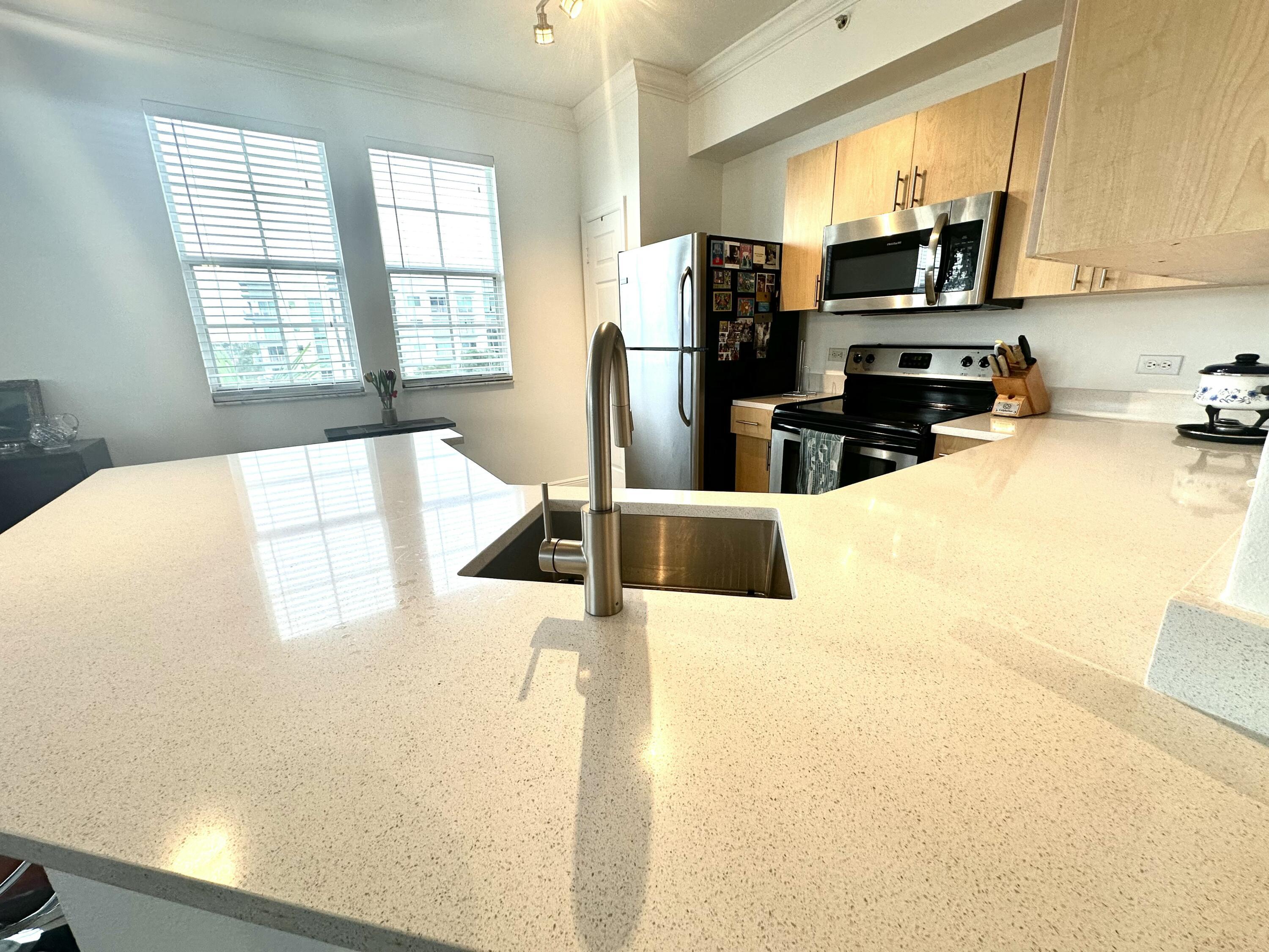 533 NE 3rd Avenue 527, Fort Lauderdale, FL 33301, Fort Lauderdale - Photo 4