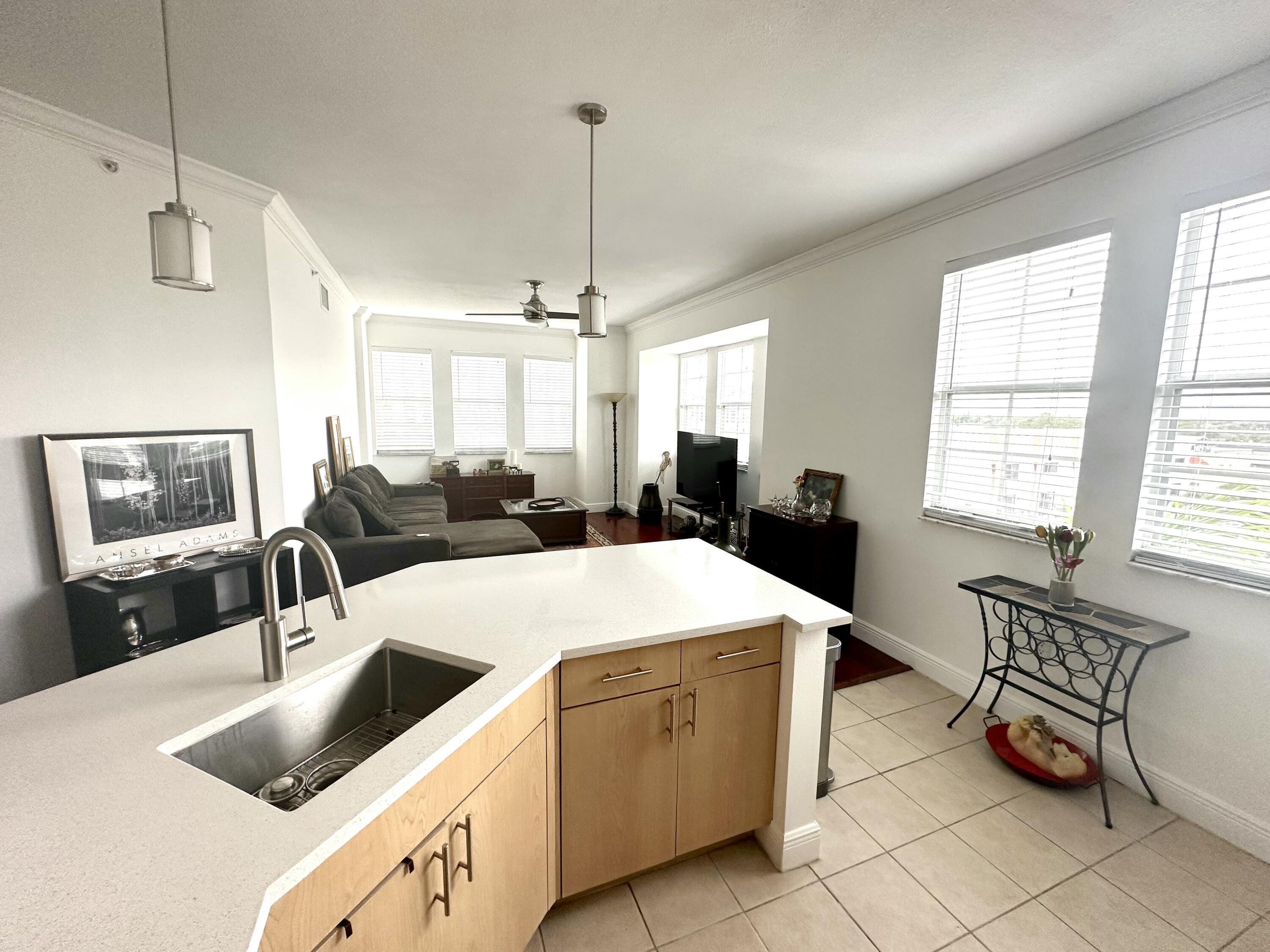 533 NE 3rd Avenue 527, Fort Lauderdale, FL 33301, Fort Lauderdale - Photo 3