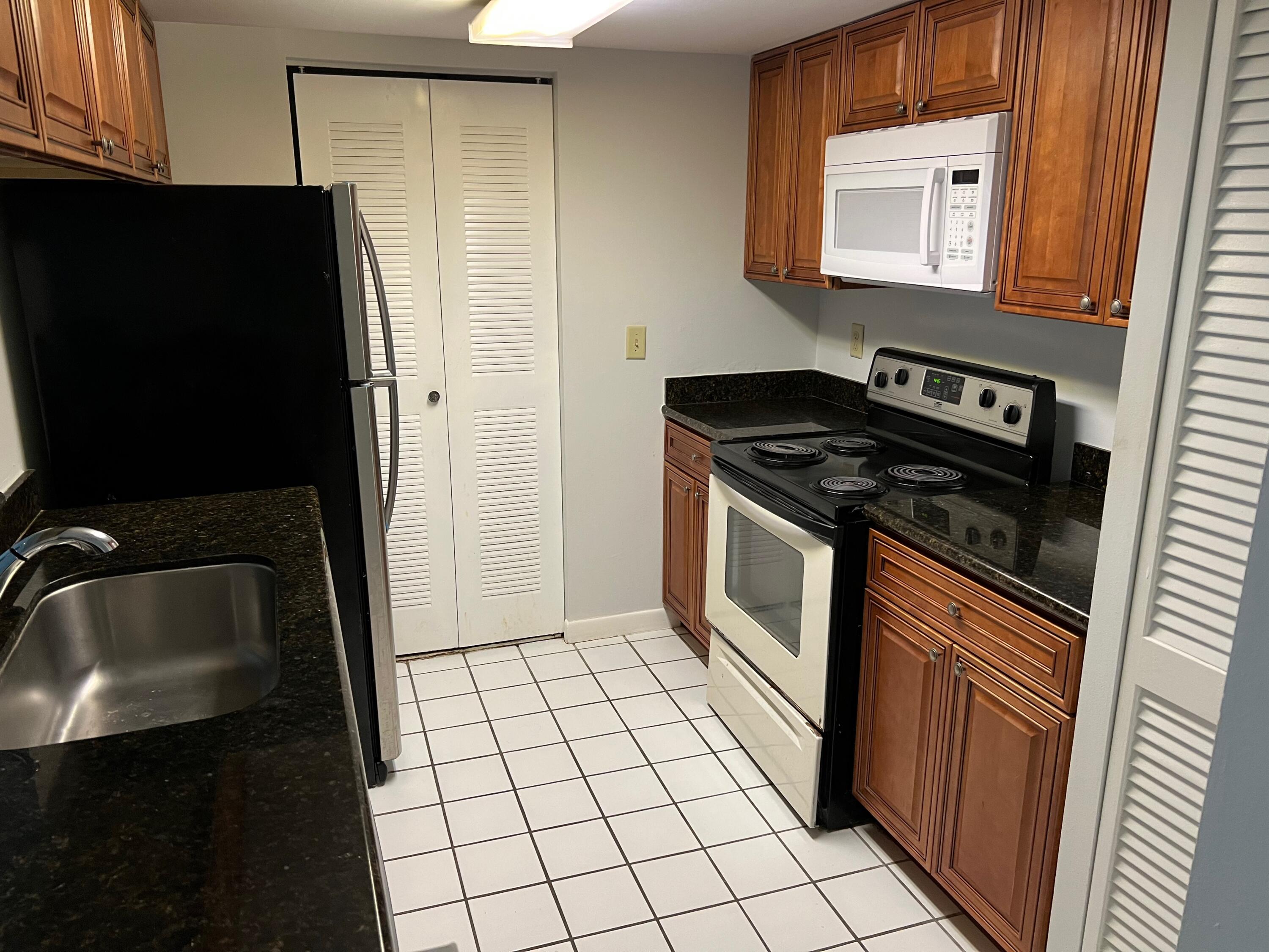 9901 Westview Drive 314, Coral Springs, FL 33076, Coral Springs - Photo 3