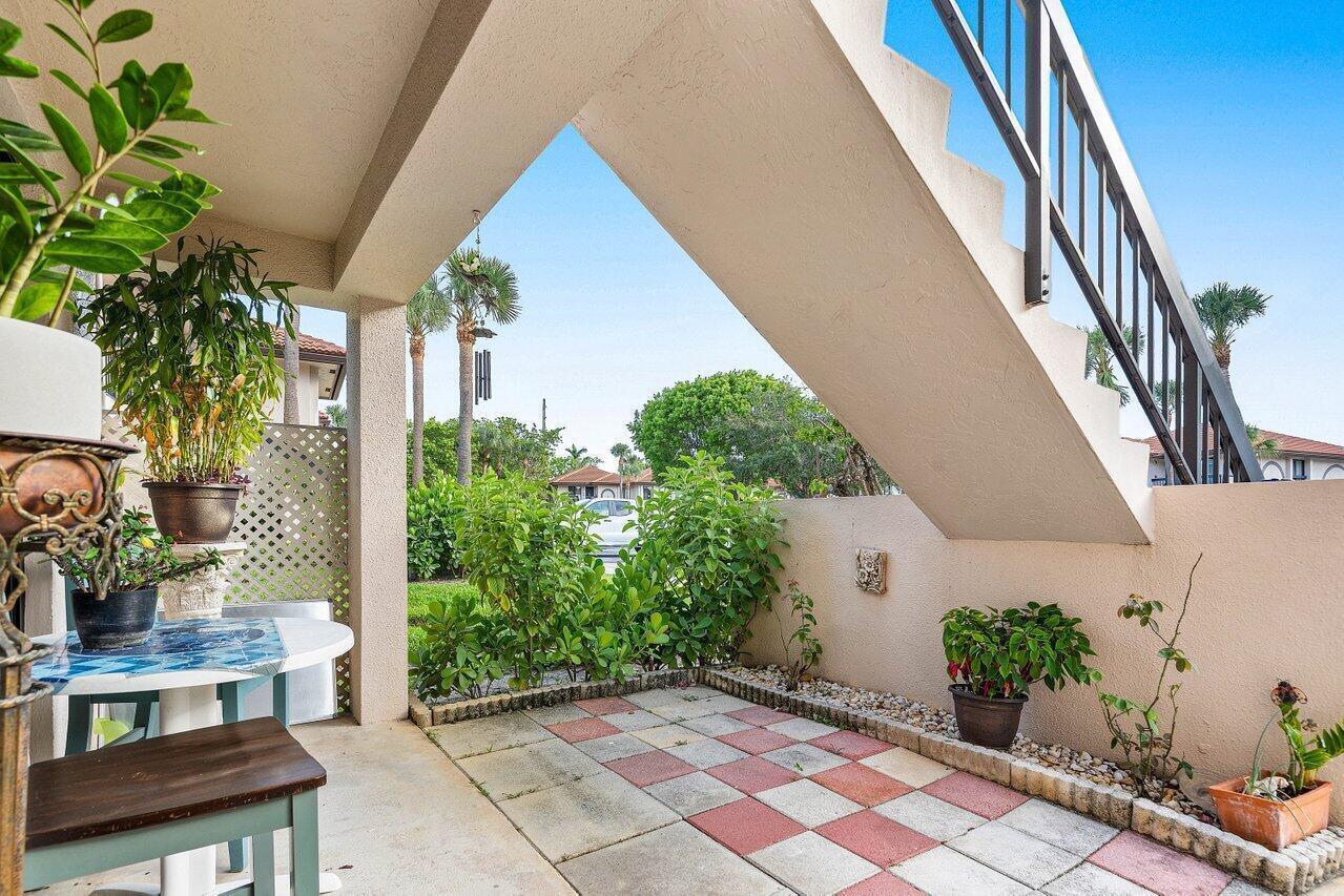 5200 E Club Circle 106, Boca Raton, FL 33487, Boca Raton
