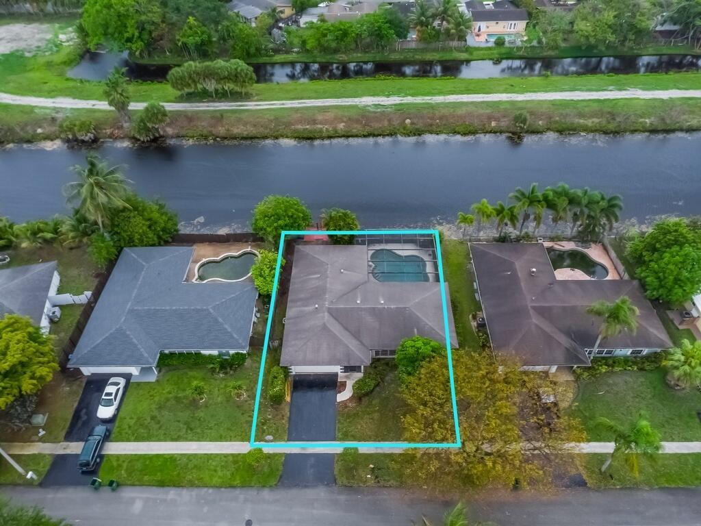 8270 NW 66th Terrace, Tamarac, FL 33321, Tamarac - Photo 3