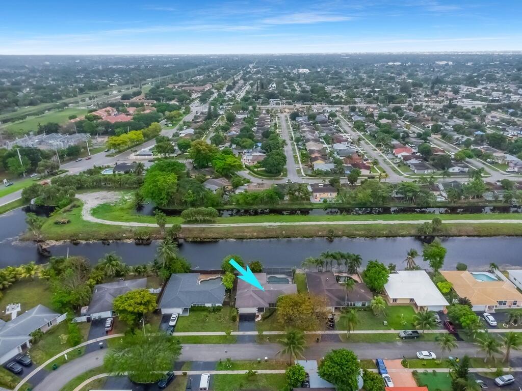 8270 NW 66th Terrace, Tamarac, FL 33321, Tamarac - Photo 4