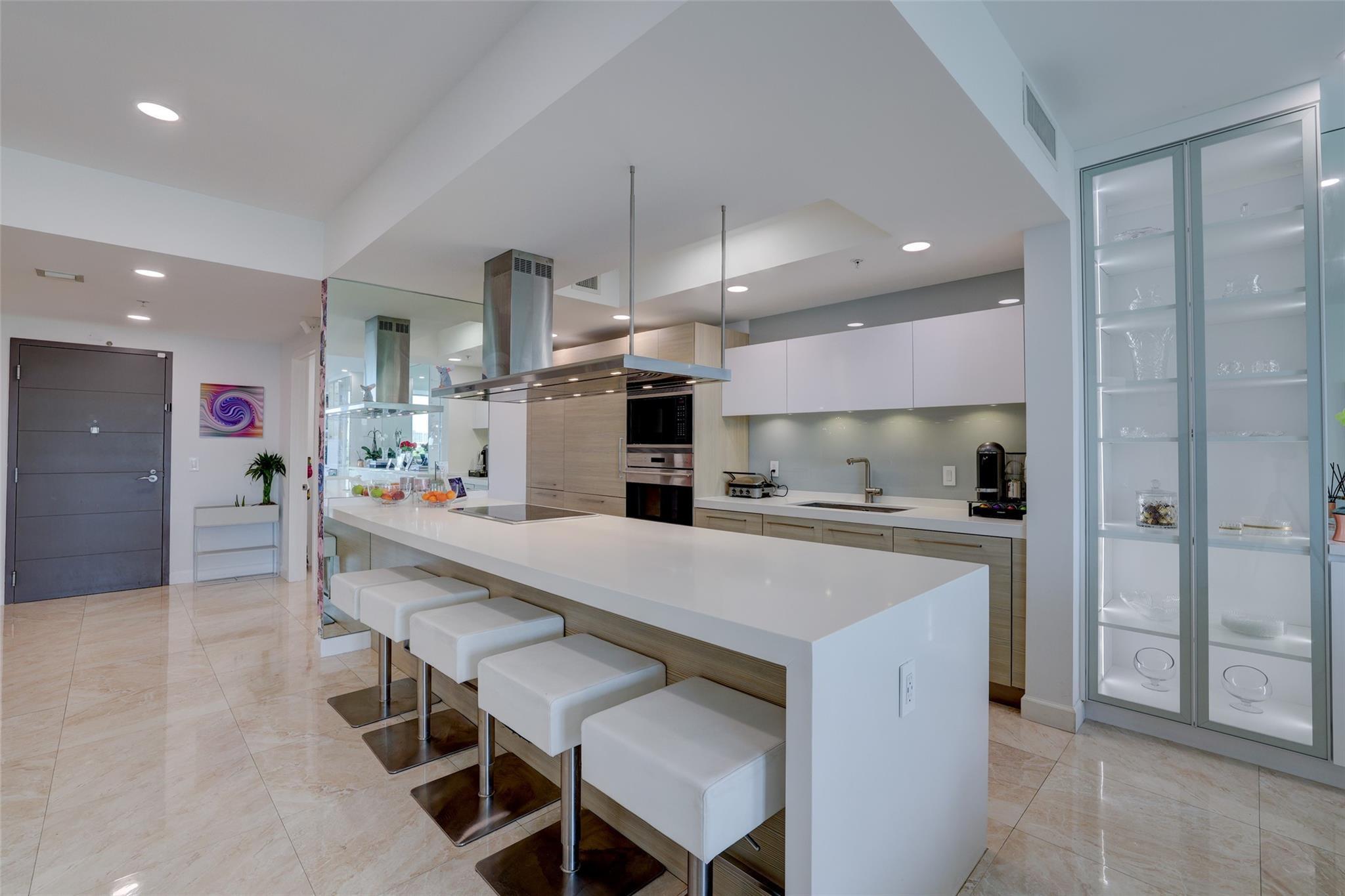 17301 Biscayne Boulevard 406, North Miami Beach, FL 33160, North Miami Beach - Photo 3