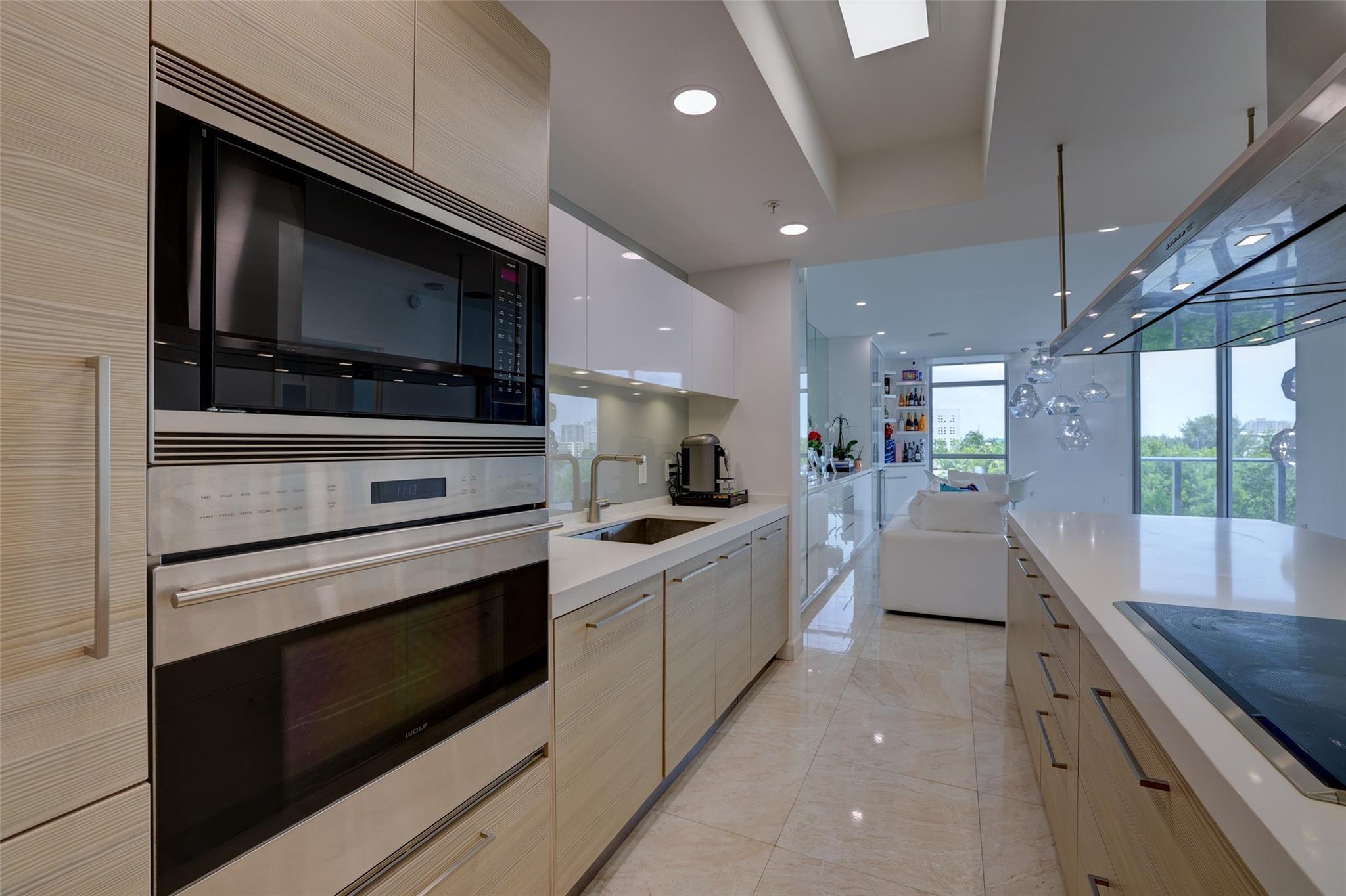 17301 Biscayne Boulevard 406, North Miami Beach, FL 33160, North Miami Beach - Photo 4