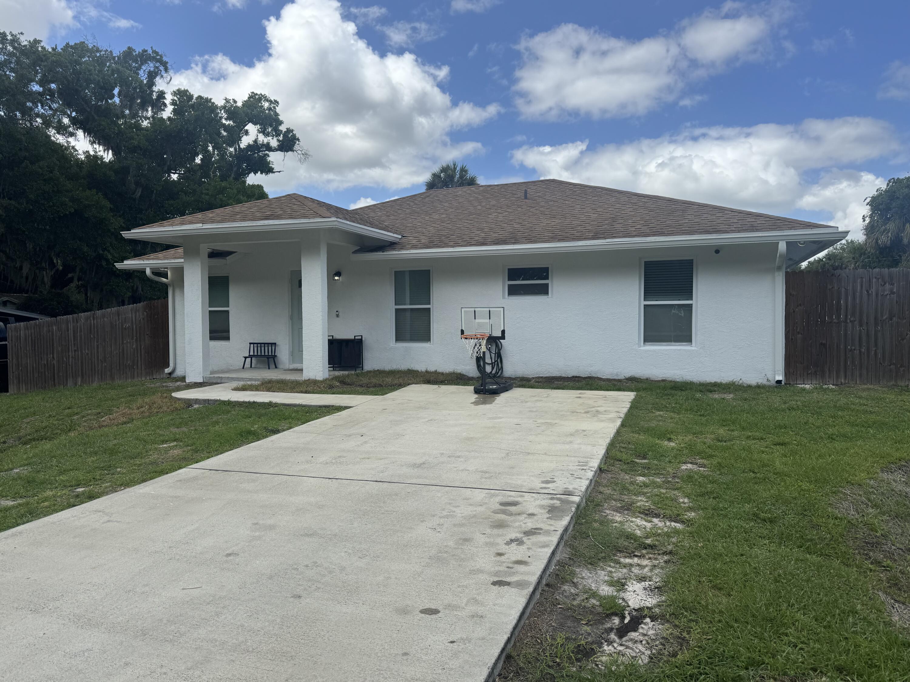 1691 SW 11th Street, Okeechobee, FL 34974, Okeechobee - Photo 2