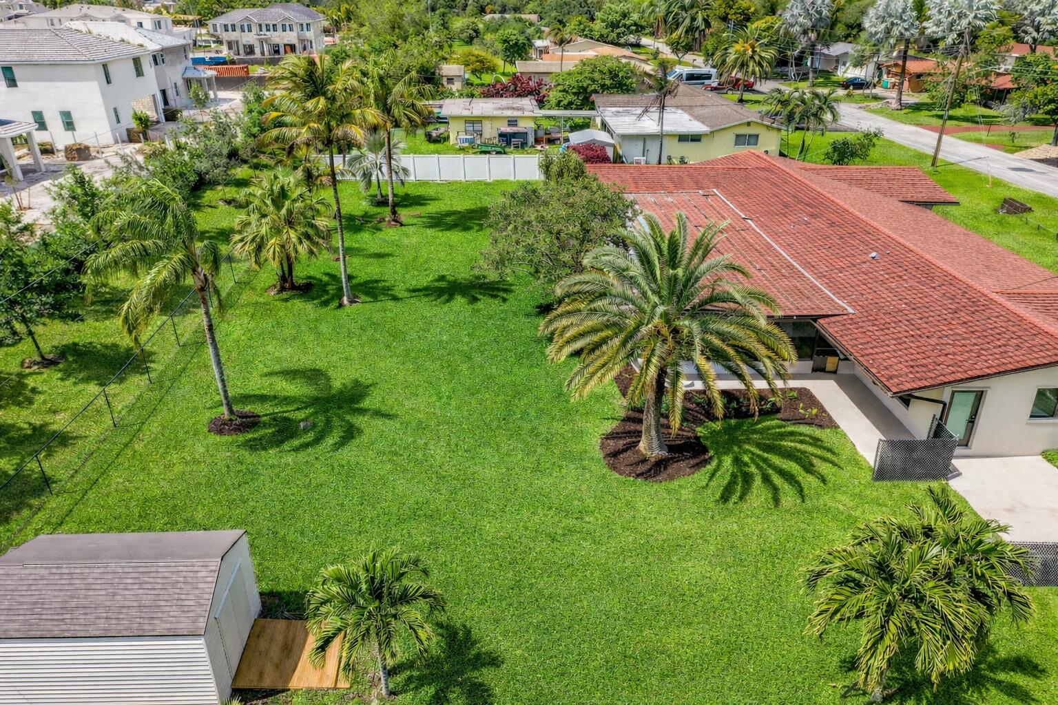 4761 SW 72nd Avenue, Davie, FL 33314, Davie - Photo 5