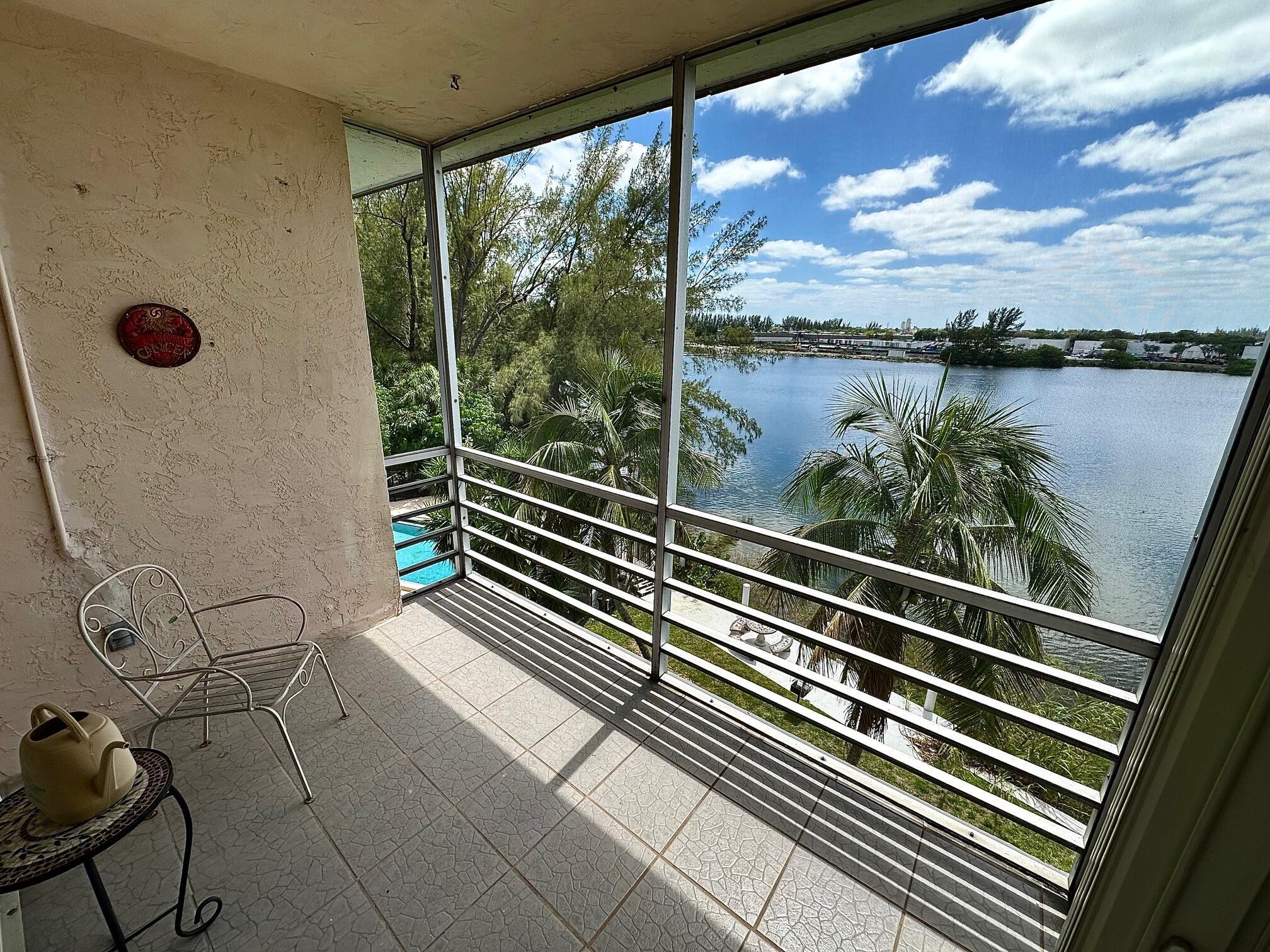 4311 Crystal Lake Drive 407, Deerfield Beach, FL 33064, Deerfield Beach