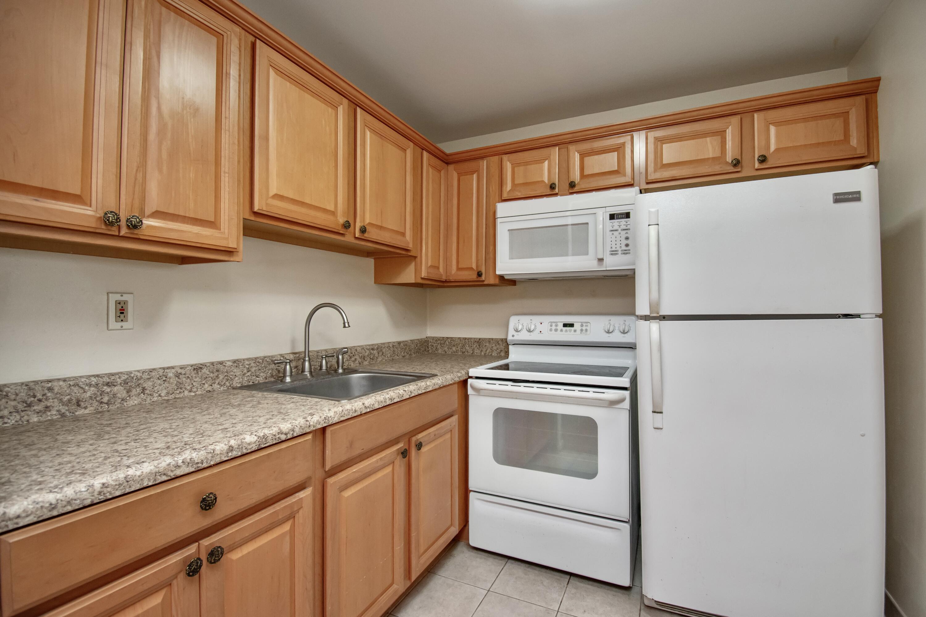 197 Andover H, West Palm Beach, FL 33417, West Palm Beach - Photo 3