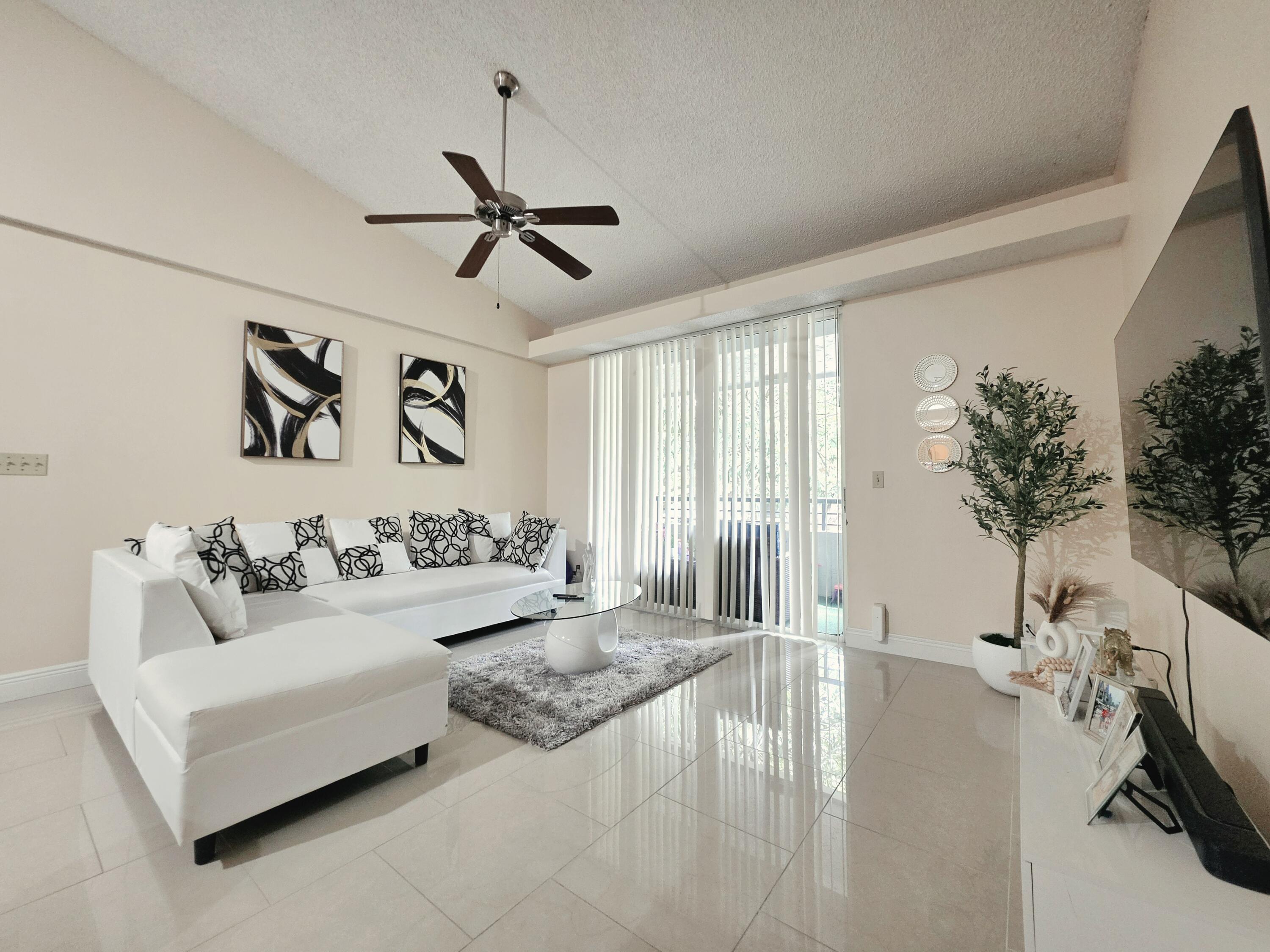 641 Lyons Road 11203, Coconut Creek, FL 33063, Coconut Creek - Photo 3
