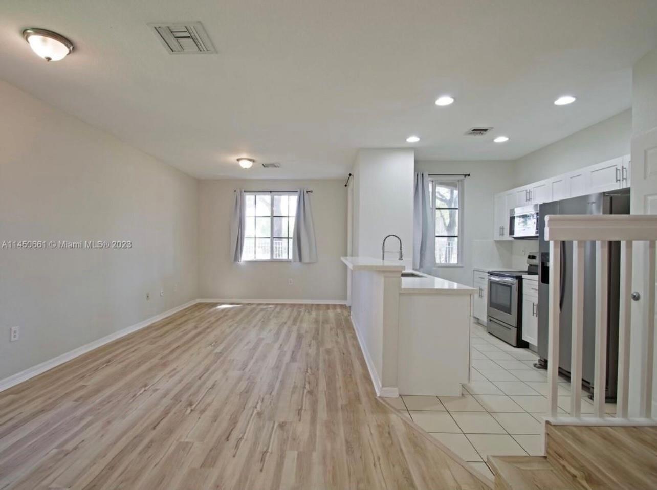 6030 SW 19th Place, North Lauderdale, FL 33068, North Lauderdale - Photo 2