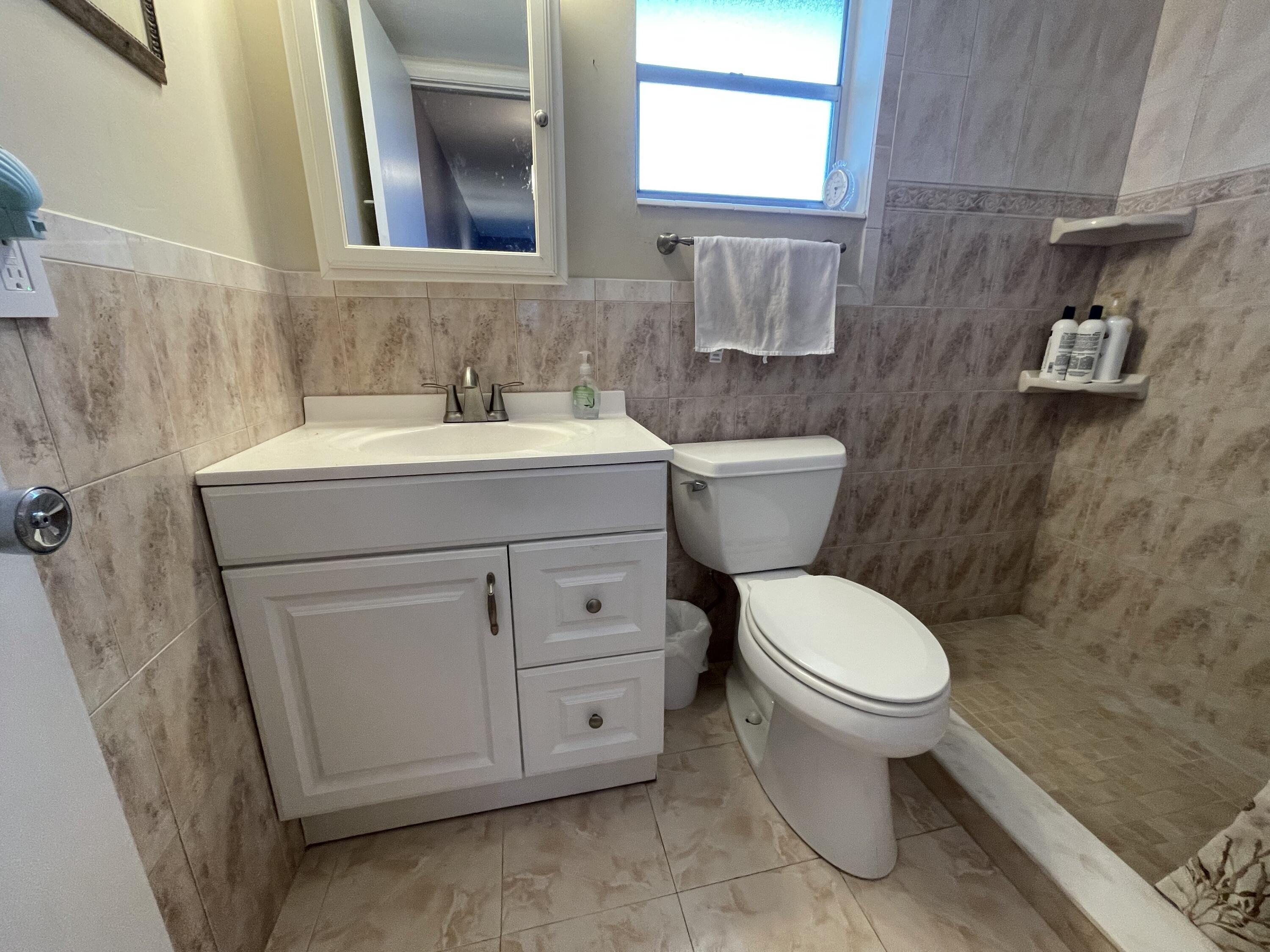 2152 NE 1st Way 102, Boynton Beach, FL 33435, Boynton Beach - Photo 5
