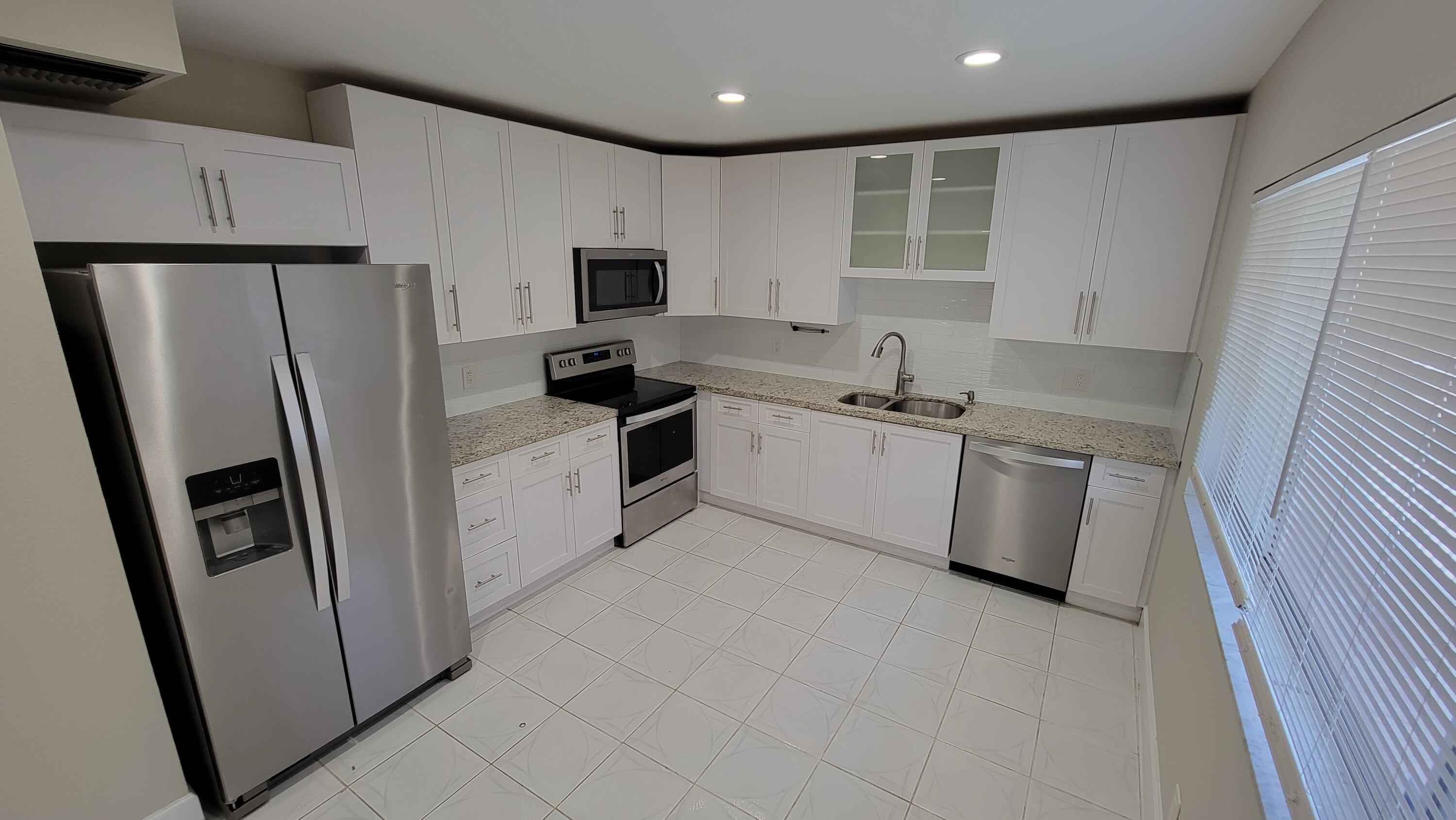 6289 Lear Drive 203, Lake Worth, FL 33462, Lake Worth - Photo 3