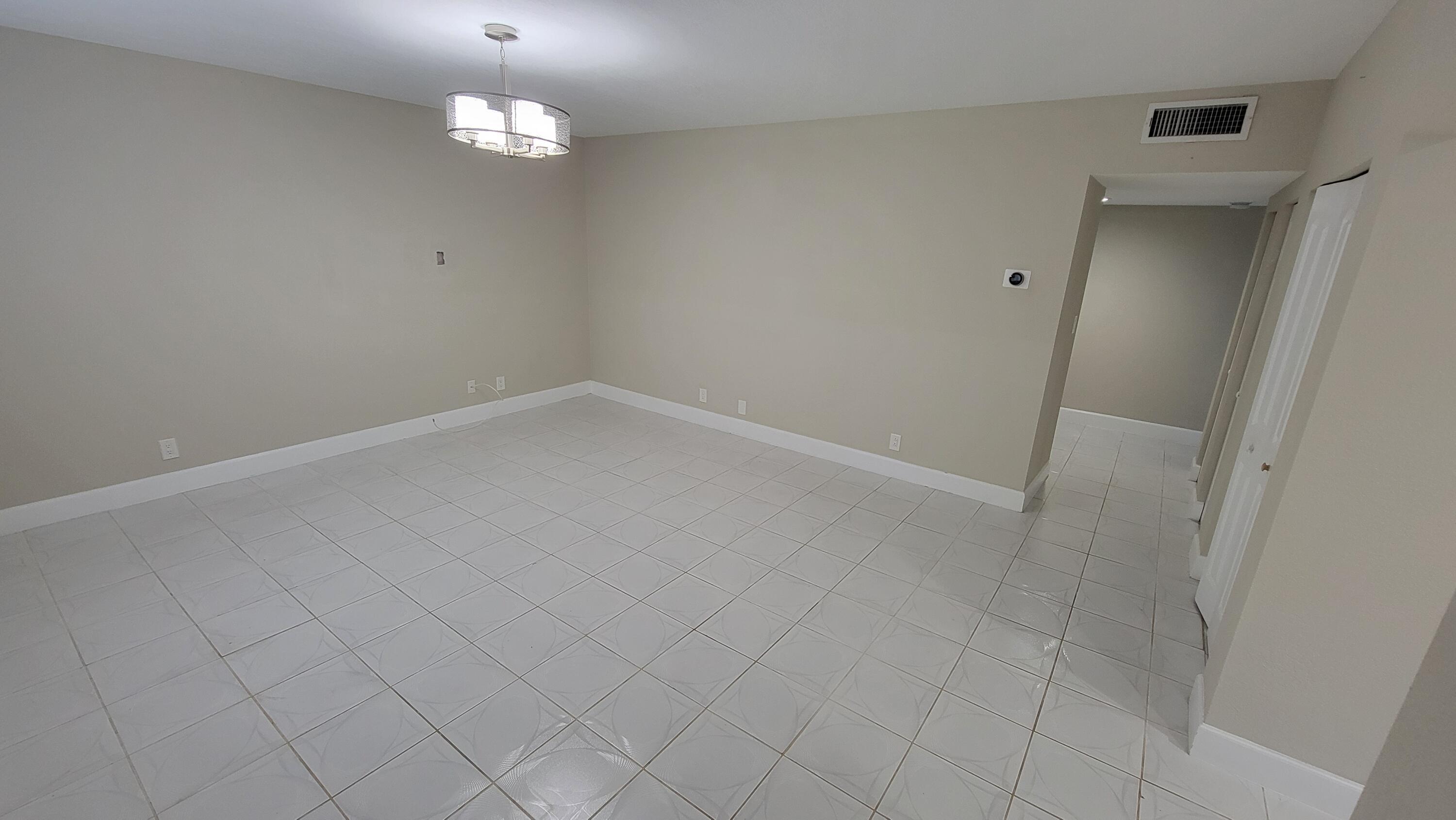 6289 Lear Drive 203, Lake Worth, FL 33462, Lake Worth - Photo 5