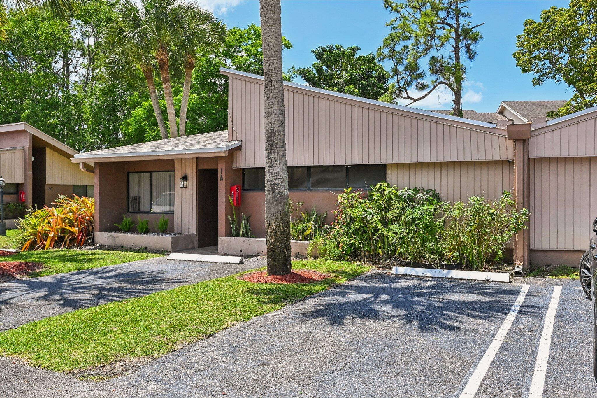 166 Sparrow Drive 1a, Royal Palm Beach, FL 33411, Royal Palm Beach - Photo 4