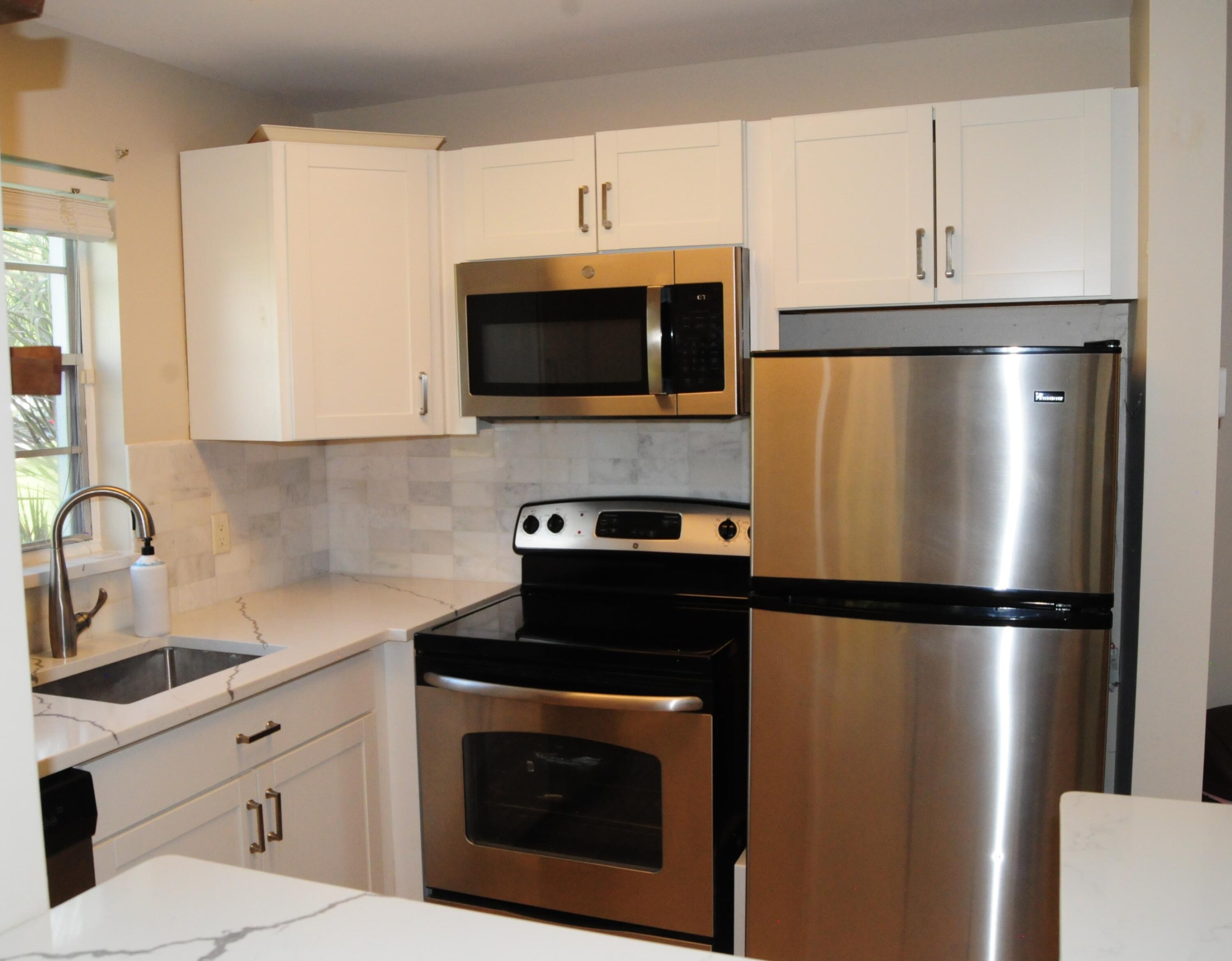 1 Newport A 1, Deerfield Beach, FL 33442, Deerfield Beach - Photo 3