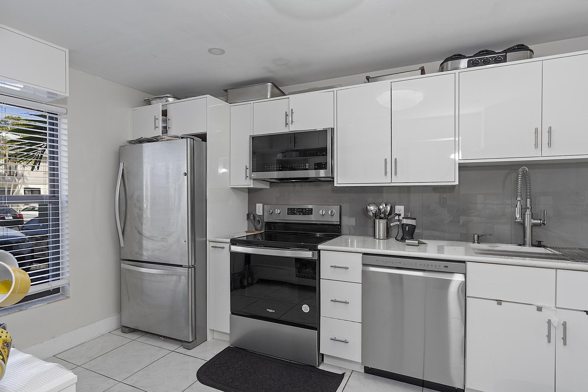 1177 NW 98th Terrace 132, Pembroke Pines, FL 33024, Pembroke Pines - Photo 5