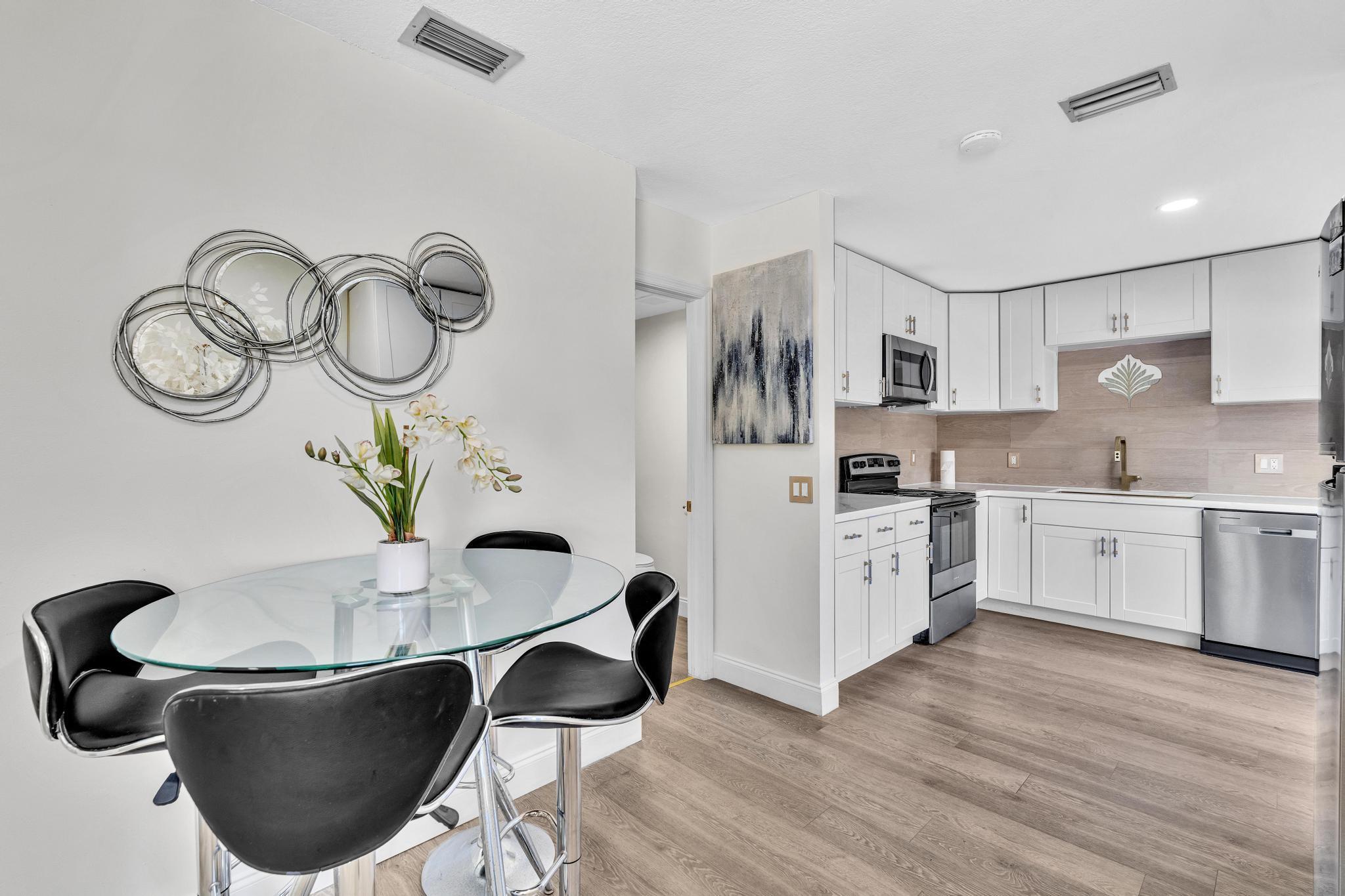 6663 Via Regina, Boca Raton, FL 33433, Boca Raton - Photo 4