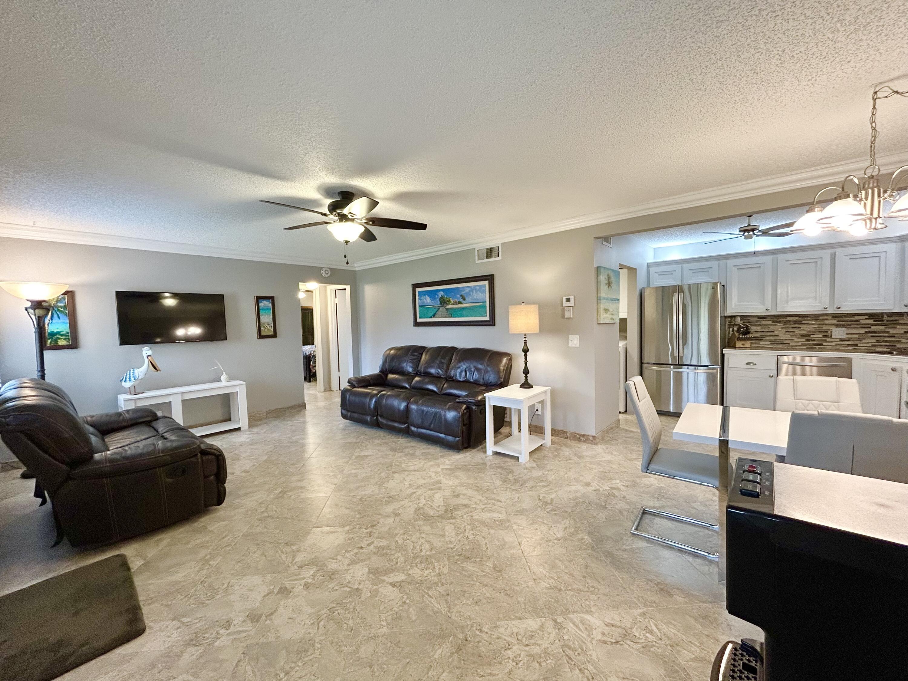 223 Pine Hov Circle C-2, Greenacres, FL 33463, Greenacres - Photo 2