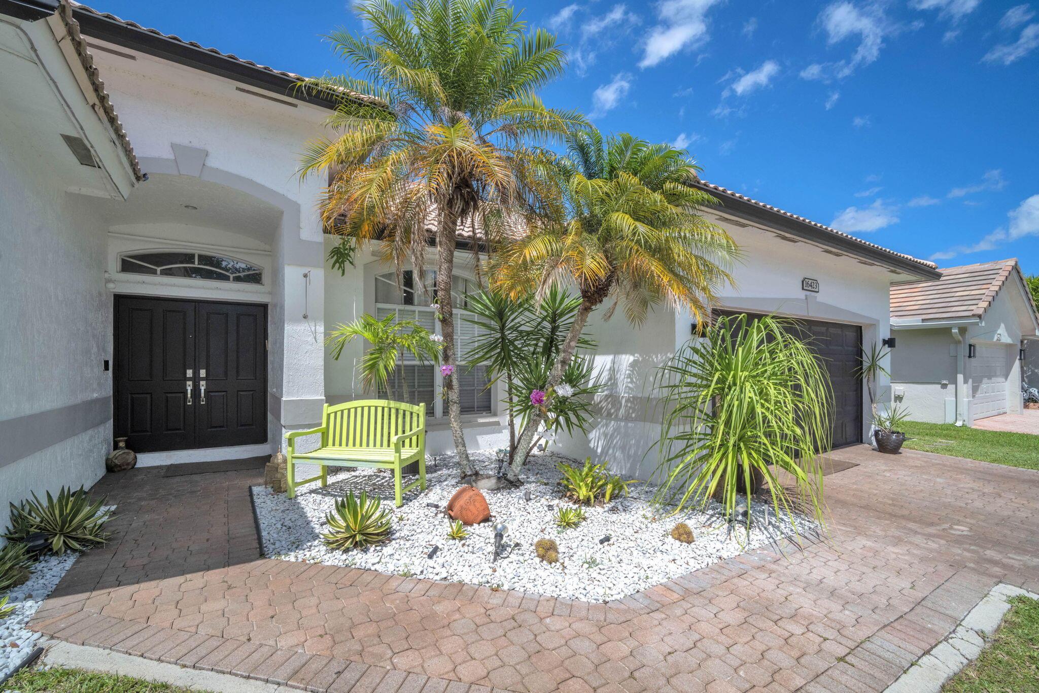 16423 Segovia Circle S, Fort Lauderdale, FL 33331, Fort Lauderdale - Photo 3