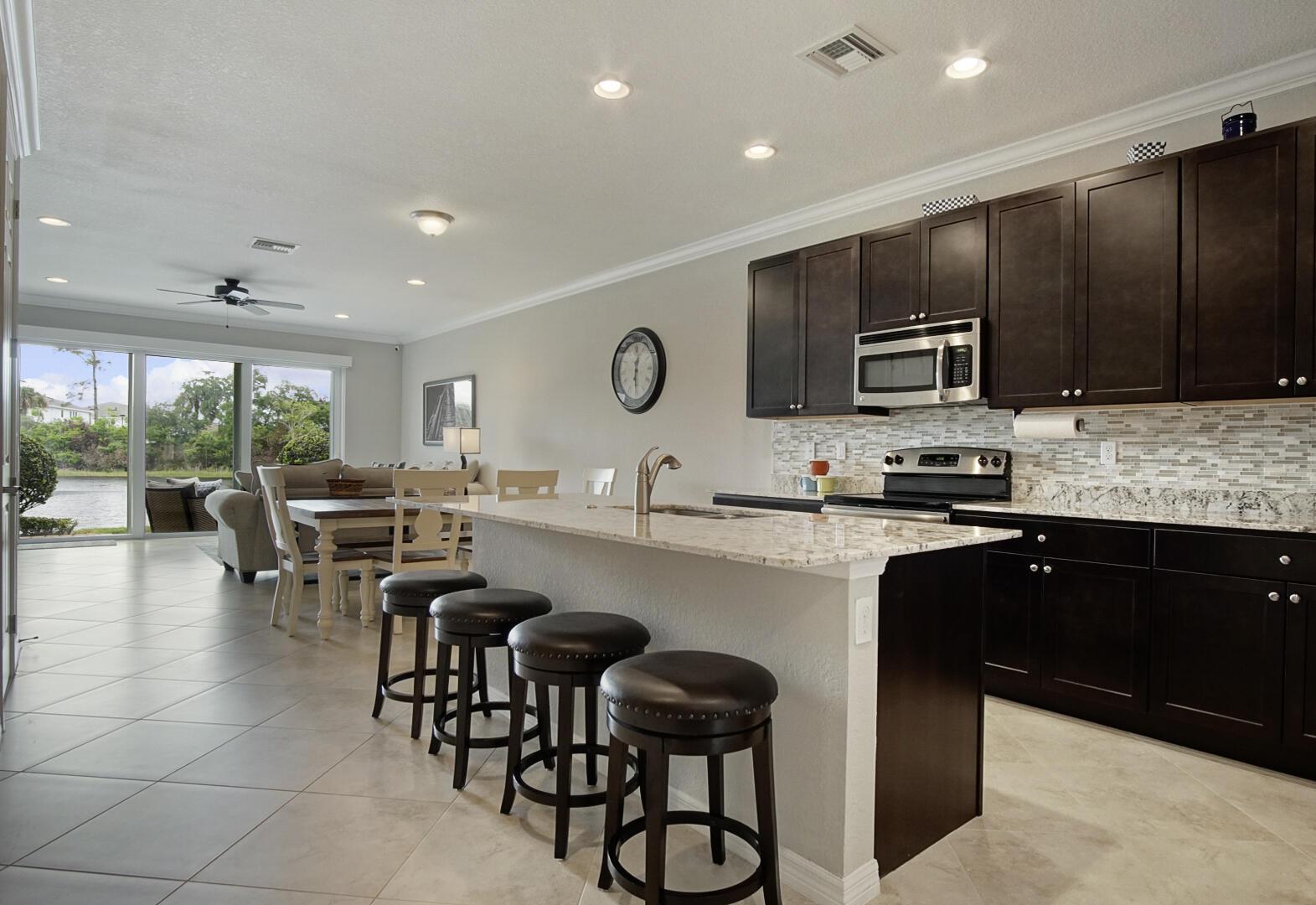 638 SW Glen Crest Way, Stuart, FL 34997, Stuart - Photo 4