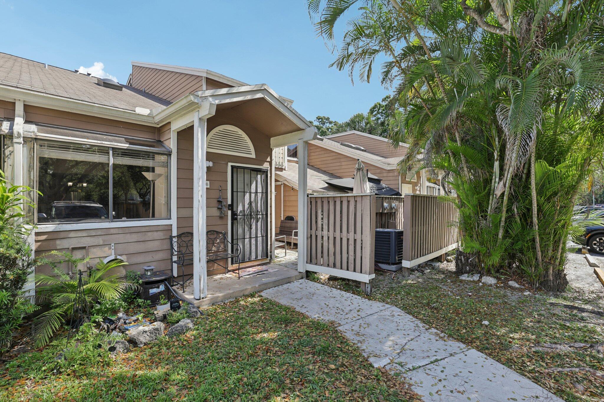7208 Sportsmans Drive, North Lauderdale, FL 33068, North Lauderdale - Photo 5