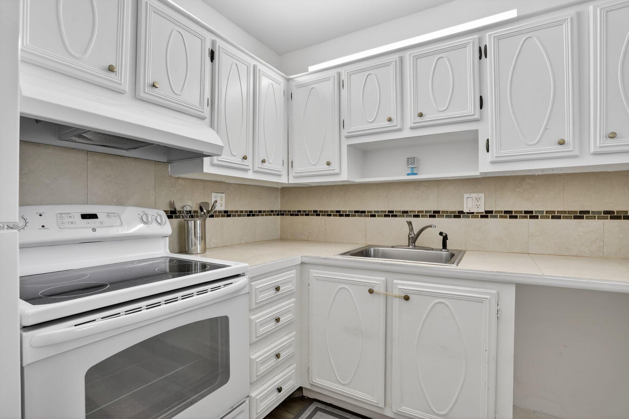 375 SW 56th Avenue 103, Margate, FL 33068, Margate - Photo 4
