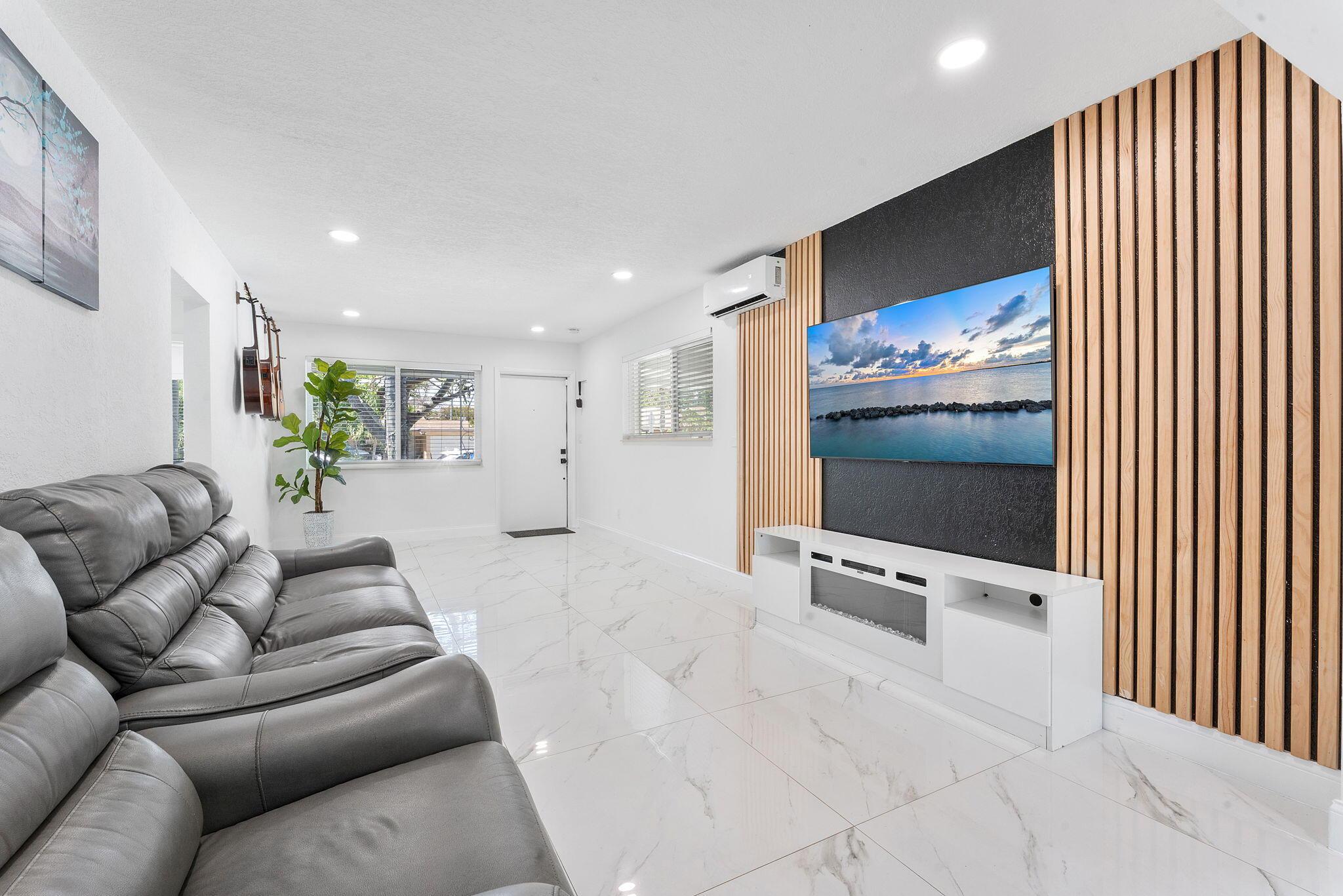 822 S C Street, Lake Worth Beach, FL 33460, Lake Worth Beach