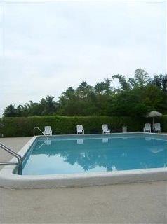 701 N Pine Island Road 304, Plantation, FL 33324, Plantation - Photo 3
