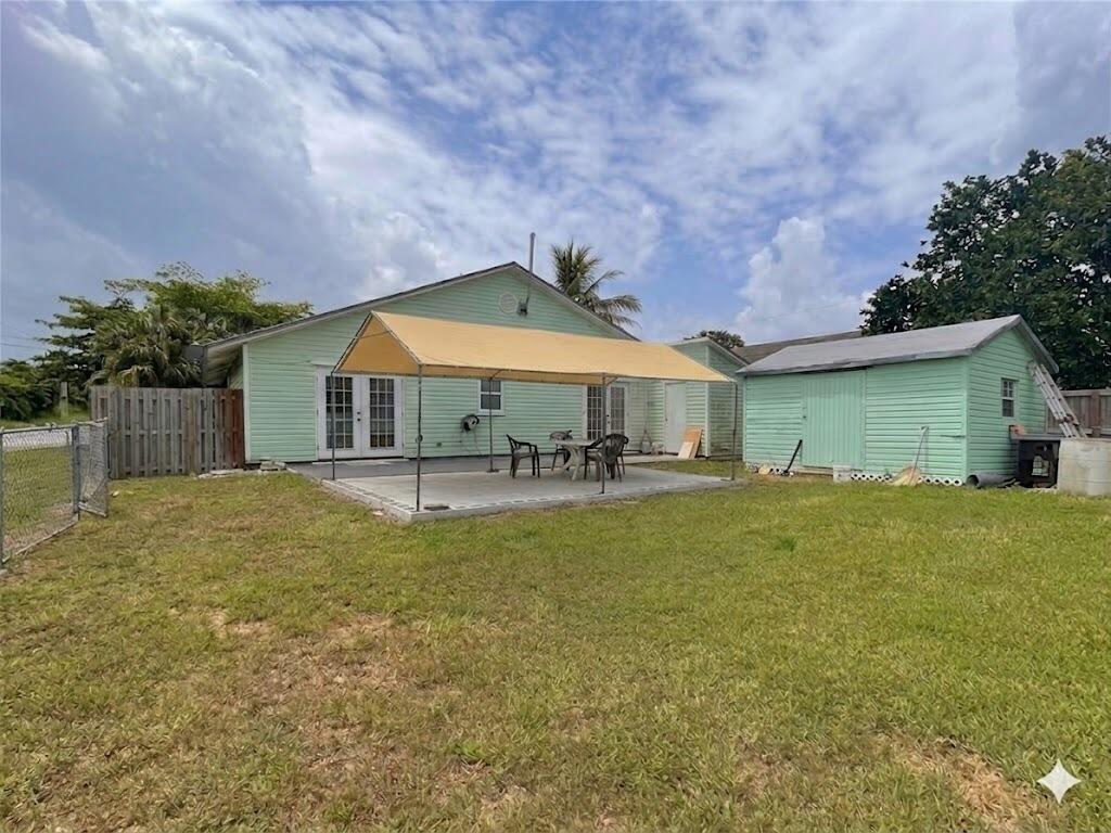 5359 SE Dell Street, Stuart, FL 34997, Stuart - Photo 3