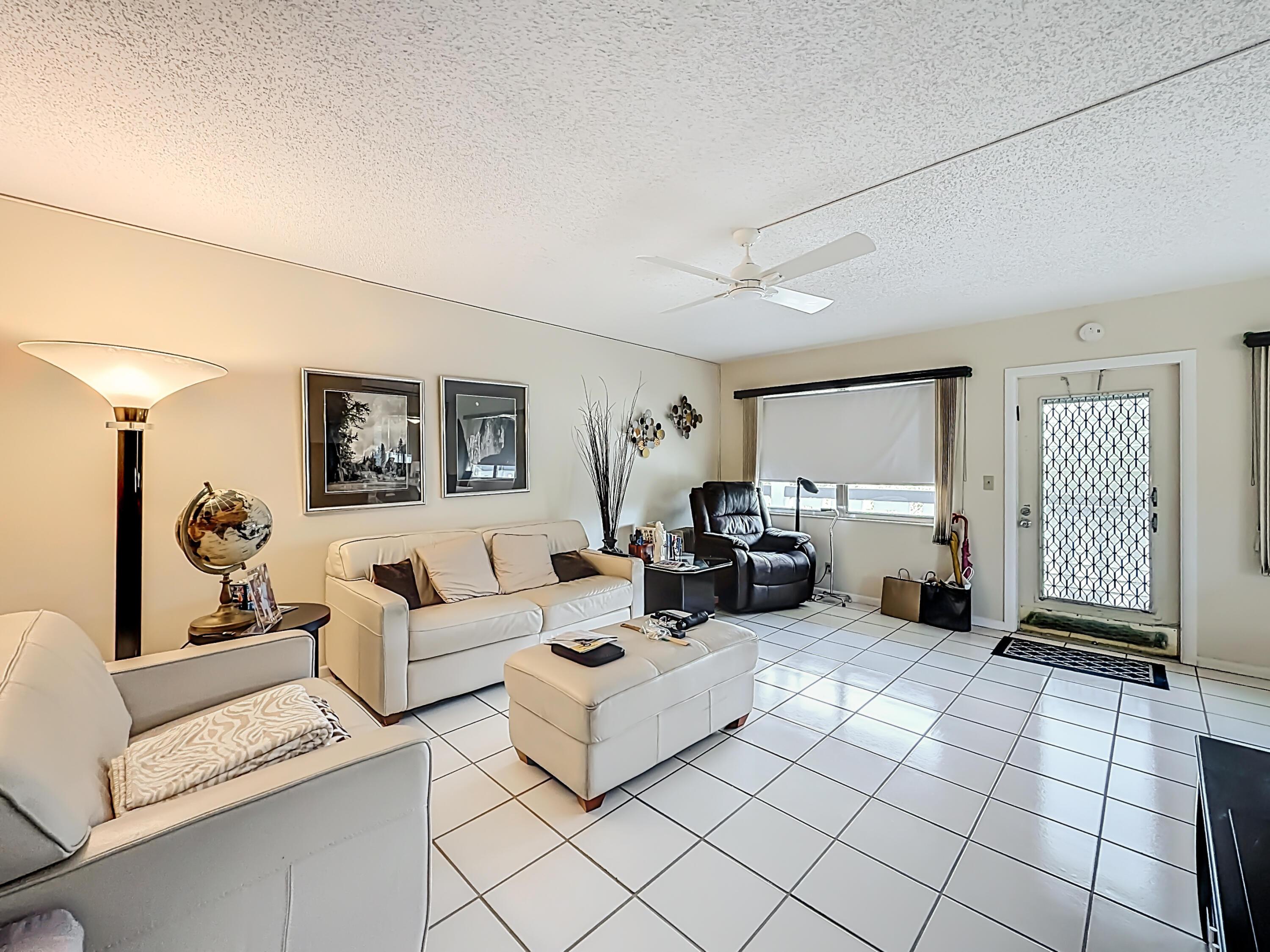 2114 Oakridge V, Deerfield Beach, FL 33442, Deerfield Beach - Photo 4