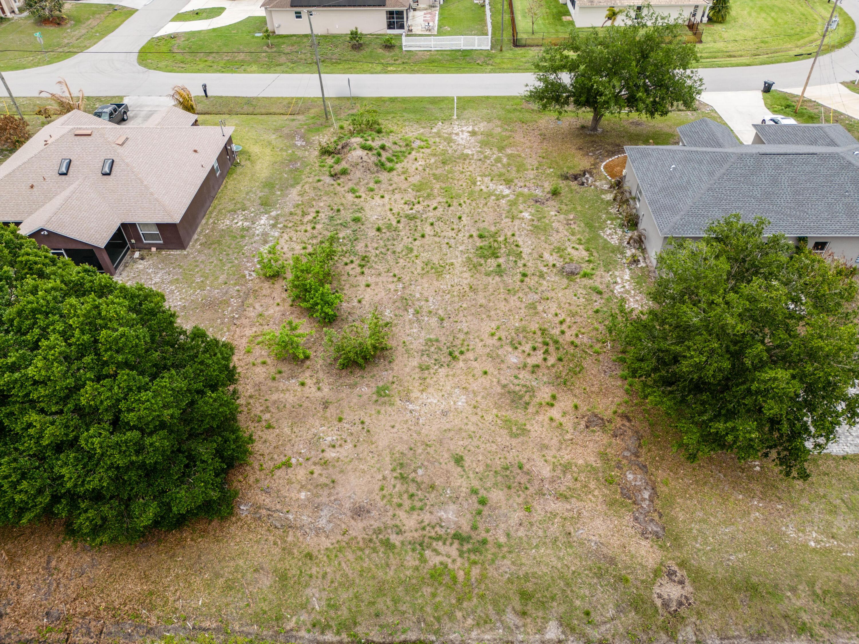 1110 SW Hunnicut Avenue, Port St. Lucie, FL 34953, Port St. Lucie - Photo 2