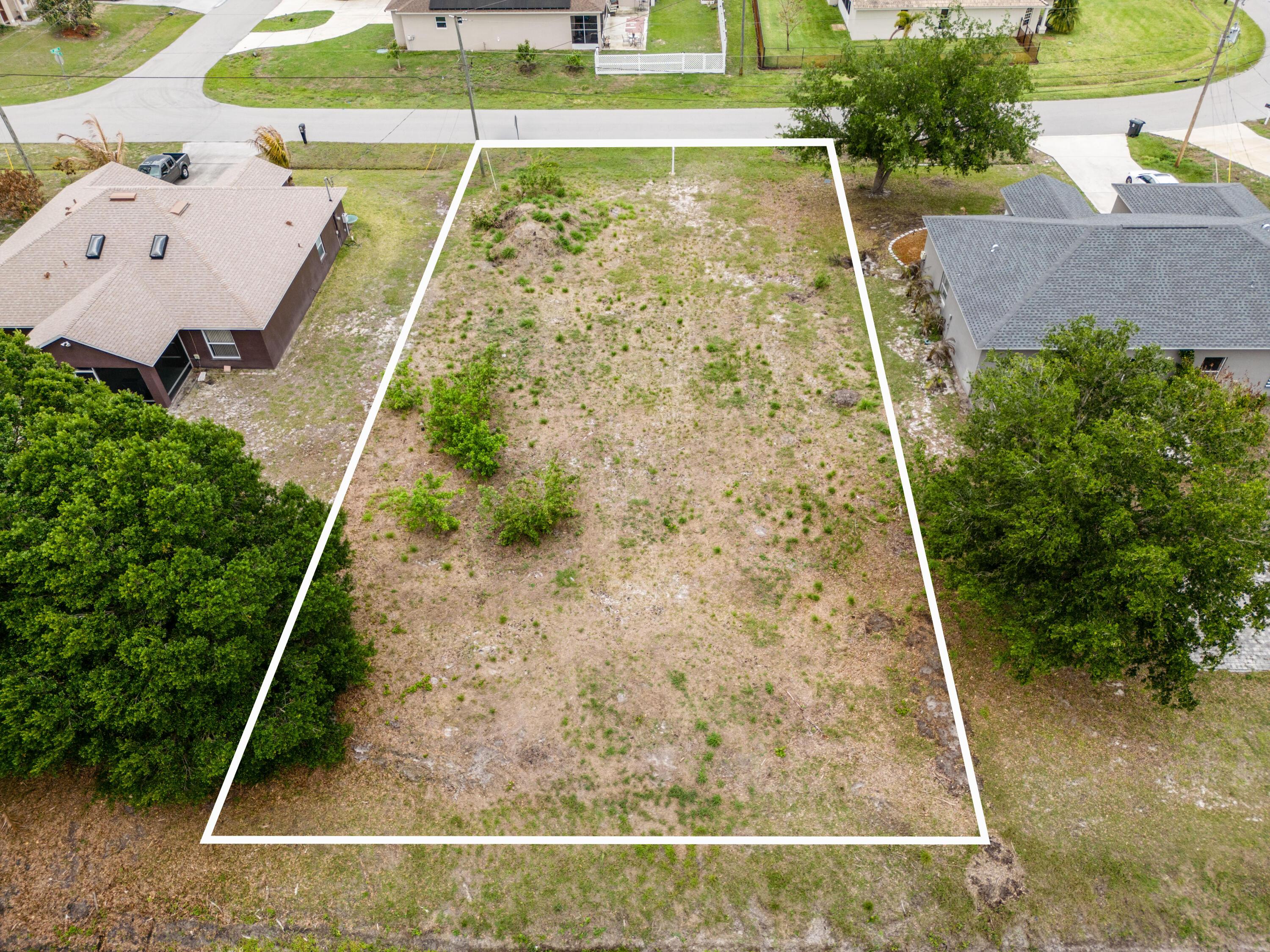 1110 SW Hunnicut Avenue, Port St. Lucie, FL 34953, Port St. Lucie - Photo 3
