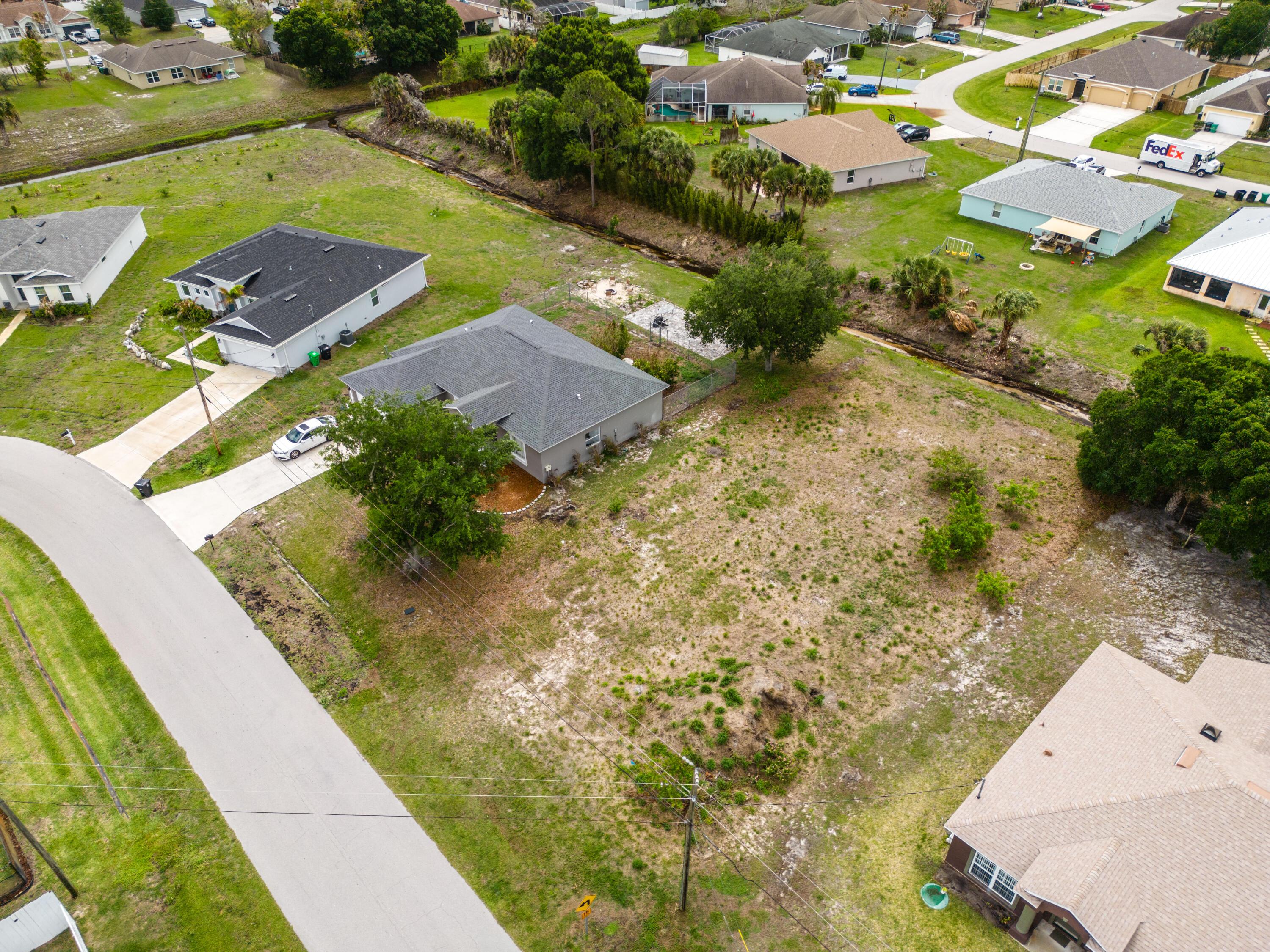 1110 SW Hunnicut Avenue, Port St. Lucie, FL 34953, Port St. Lucie - Photo 5