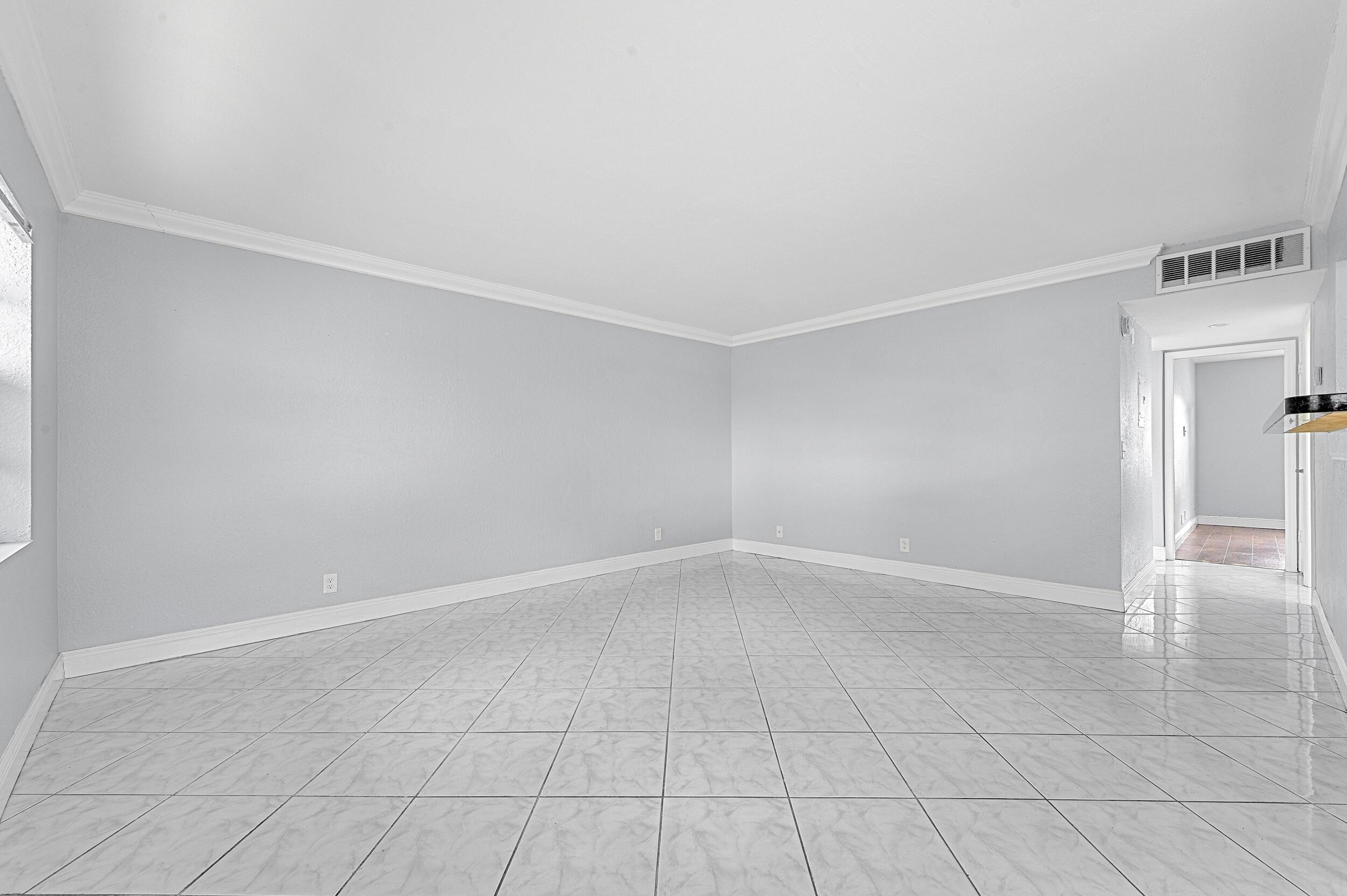 339 Normandy, Delray Beach, FL 33484, Delray Beach - Photo 5