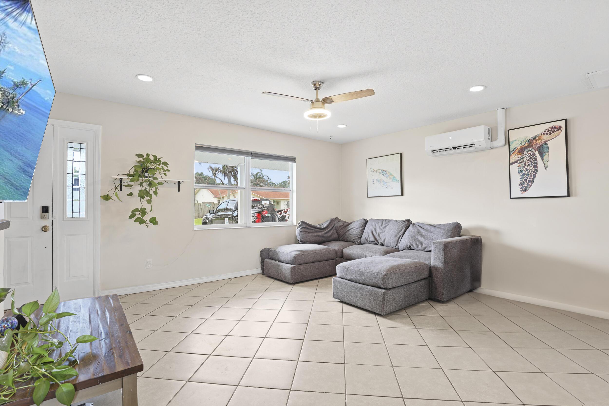 1741 SE Jackson Street, Stuart, FL 34997, Stuart - Photo 4