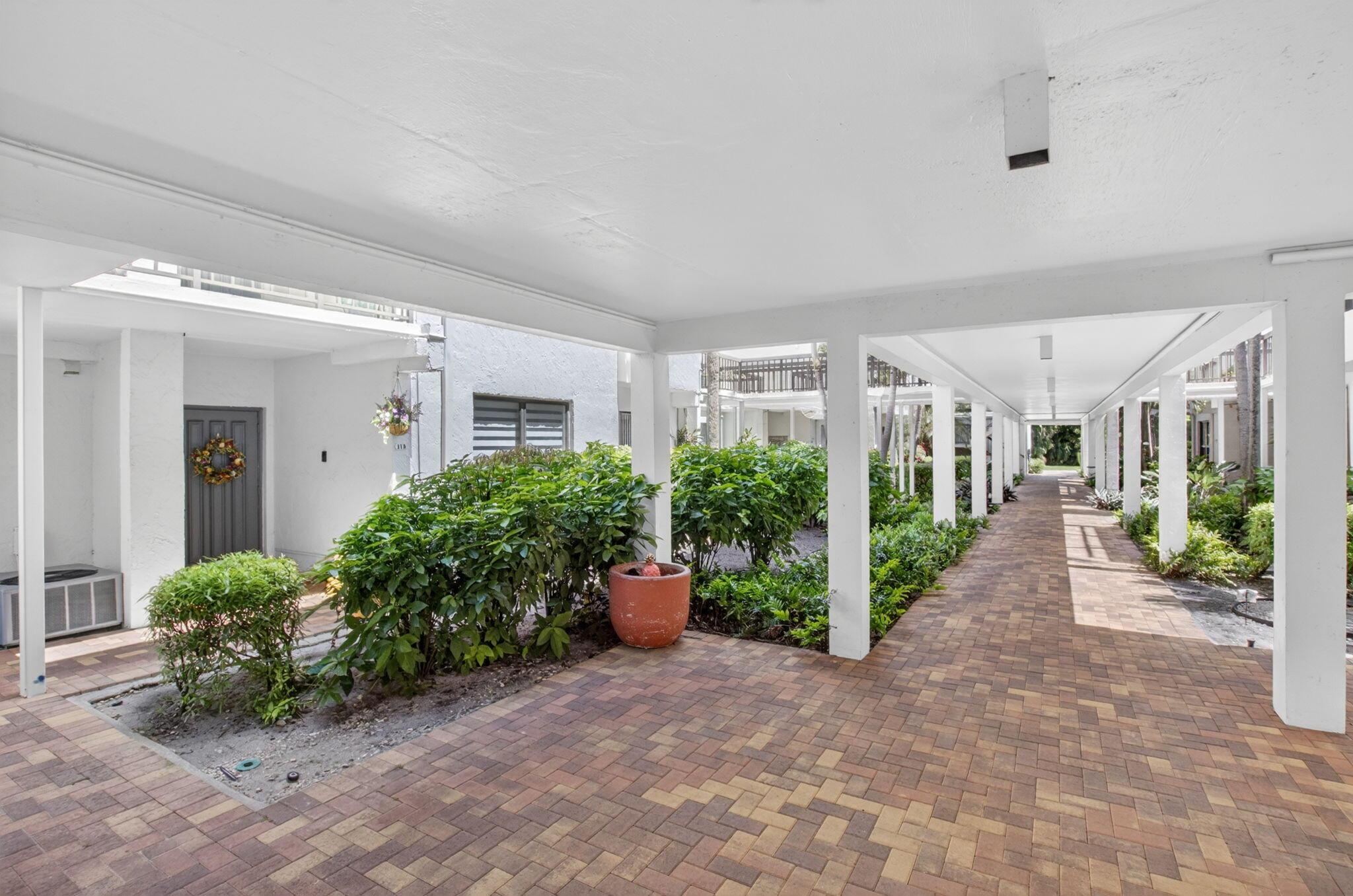 900 GREENSWARD Lane 110-G, Delray Beach, FL 33445, Delray Beach - Photo 3