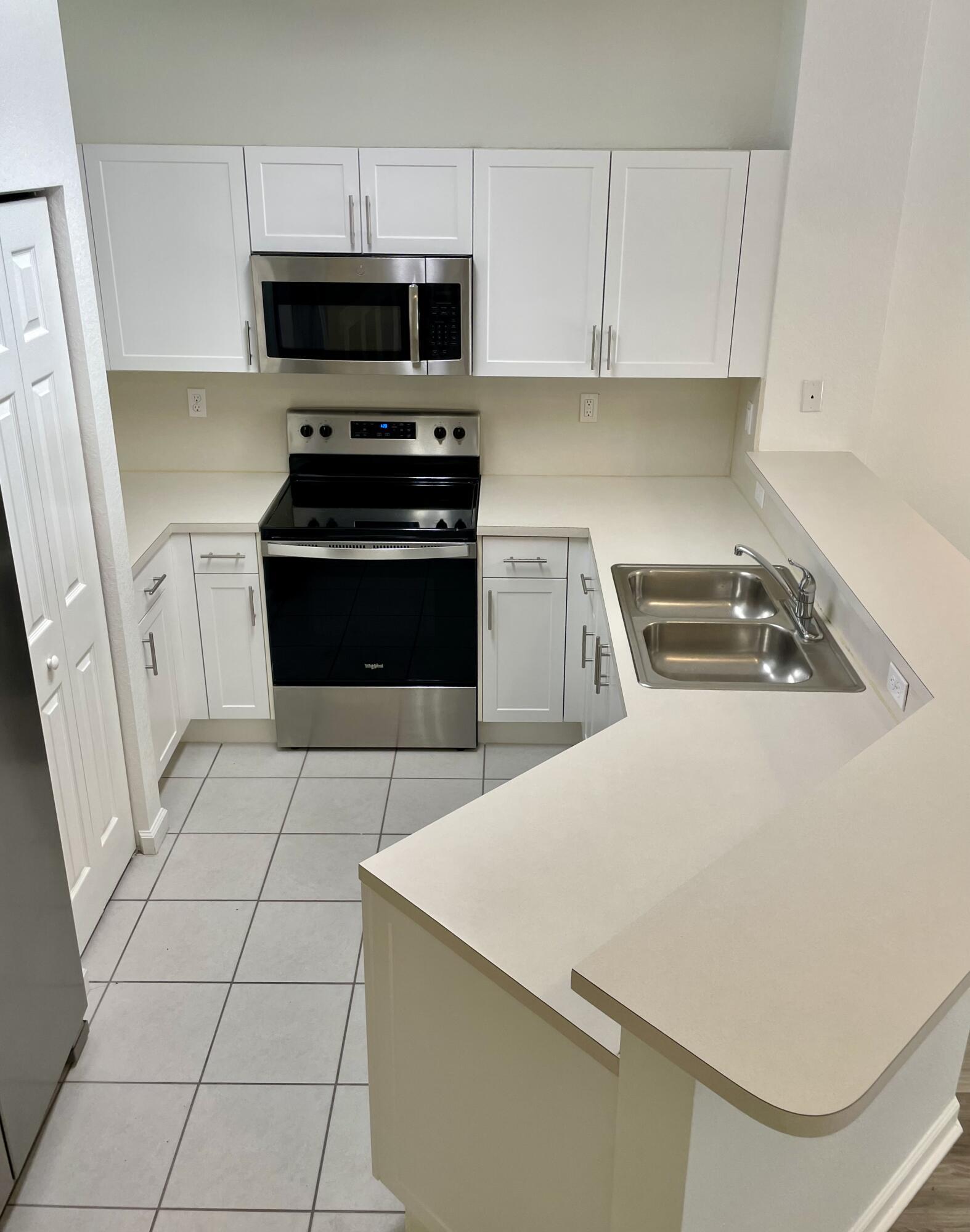 5064 SE Mariner Garden Circle, Stuart, FL 34997, Stuart - Photo 4