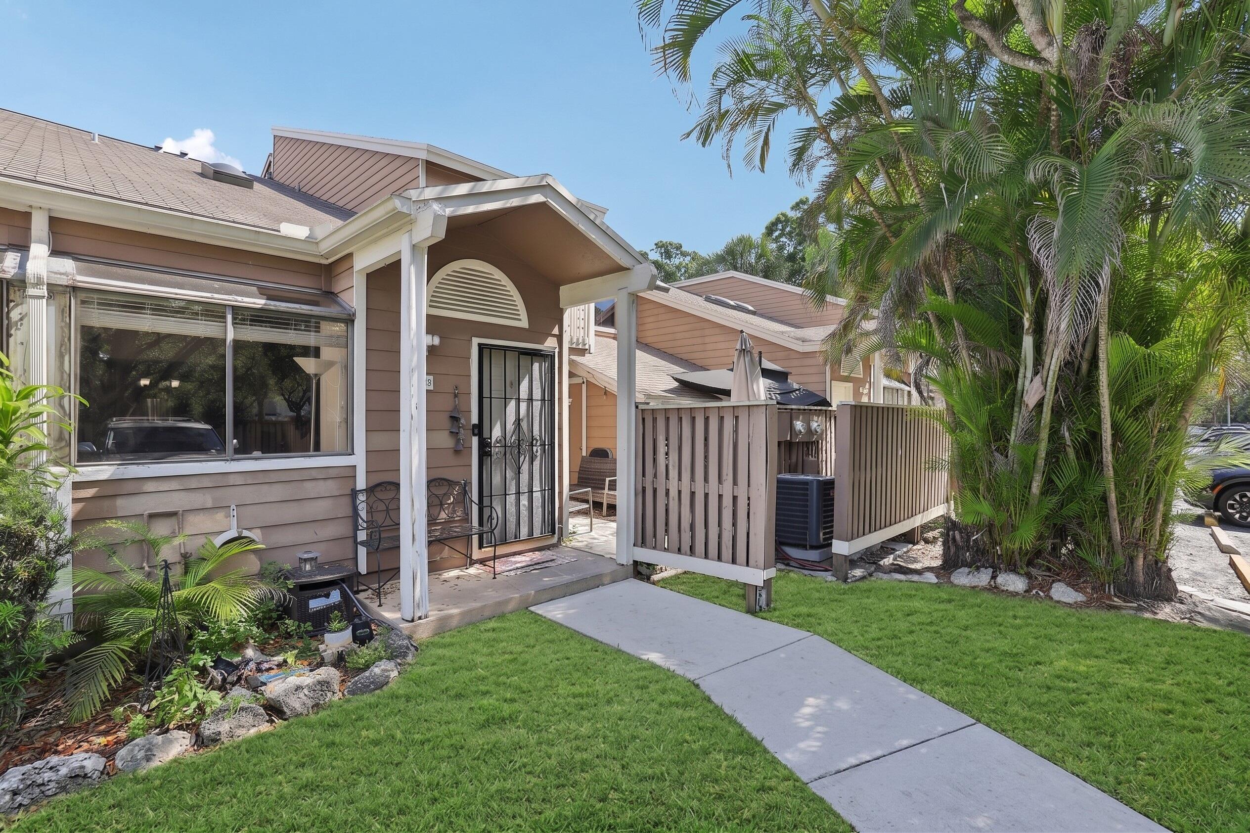 7208 Sportsmans Drive, North Lauderdale, FL 33068, North Lauderdale - Photo 4