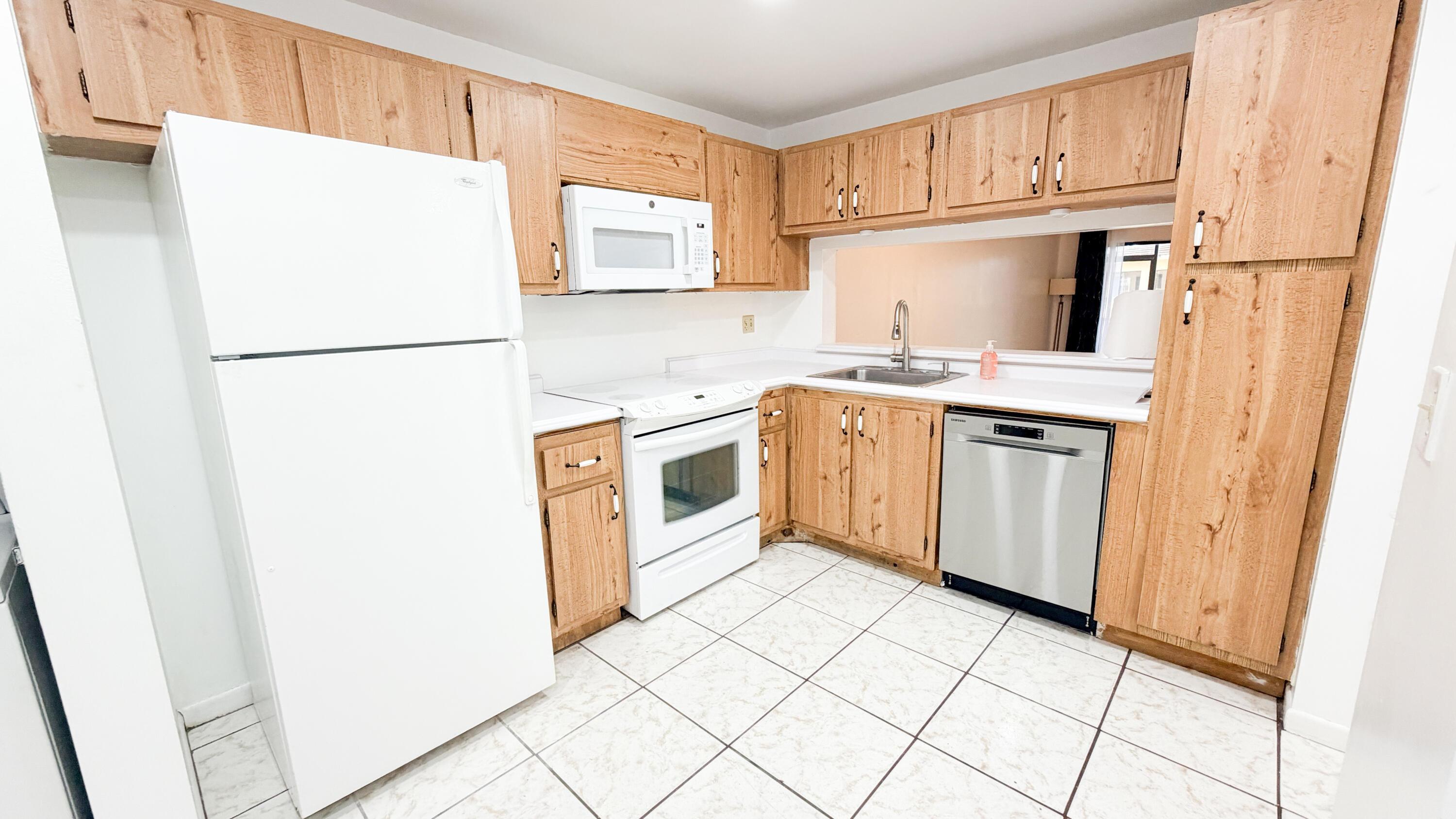 6475 W Oakland Park Boulevard, Lauderhill, FL 33313, Lauderhill - Photo 5