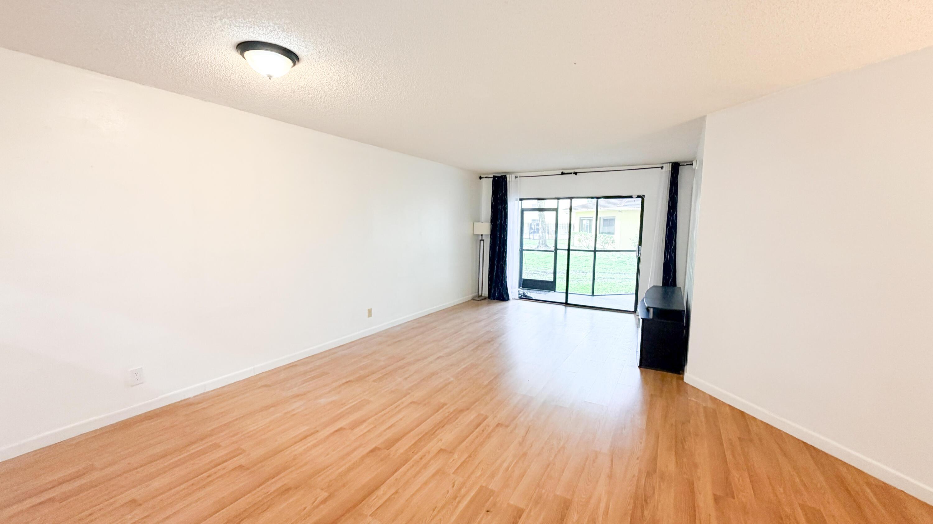 6475 W Oakland Park Boulevard, Lauderhill, FL 33313, Lauderhill