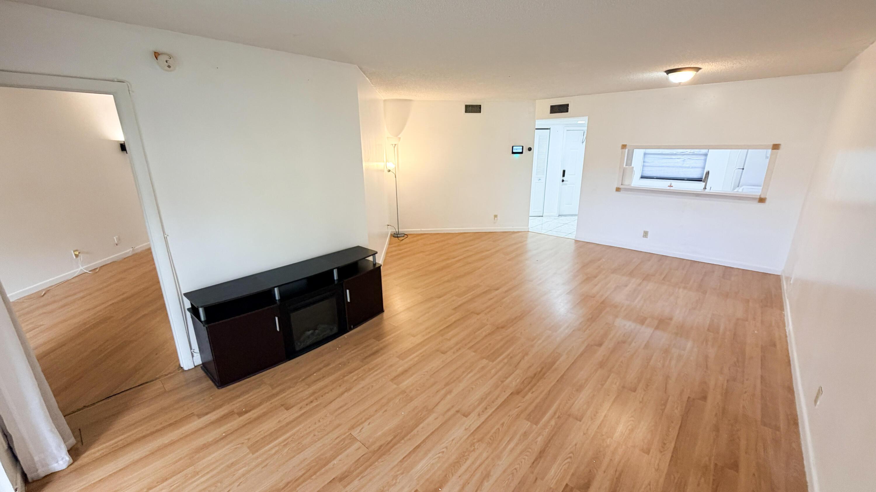 6475 W Oakland Park Boulevard, Lauderhill, FL 33313, Lauderhill - Photo 3