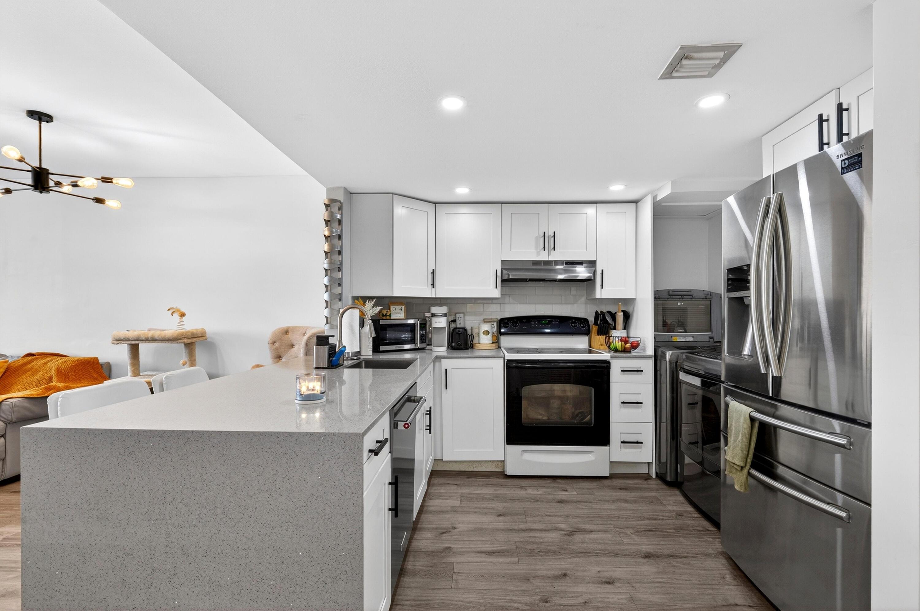 3223 Riverside Drive C-406, Coral Springs, FL 33065, Coral Springs - Photo 5