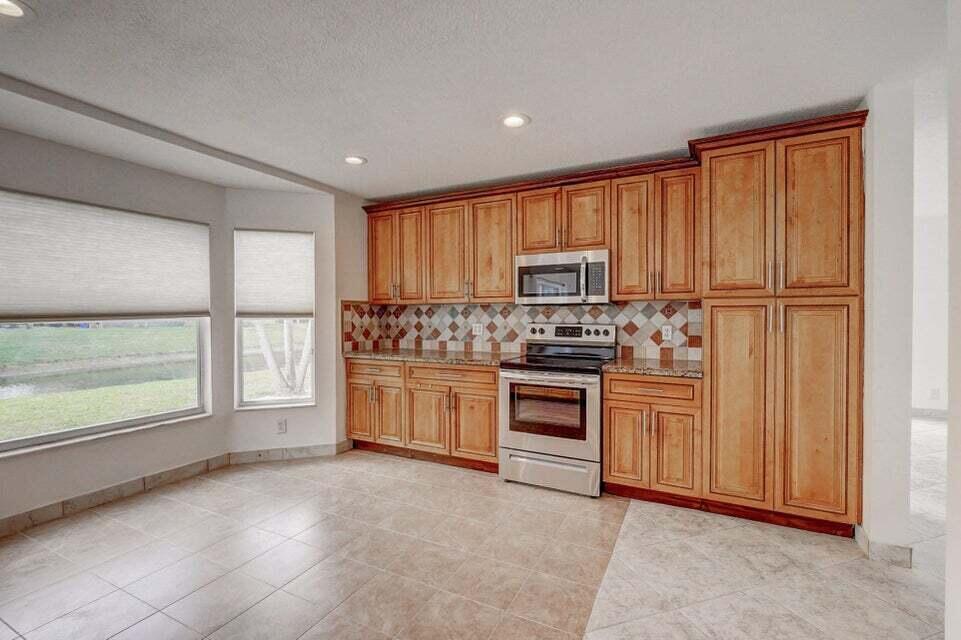 10758 Lake Jasmine Drive, Boca Raton, FL 33498, Boca Raton - Photo 5