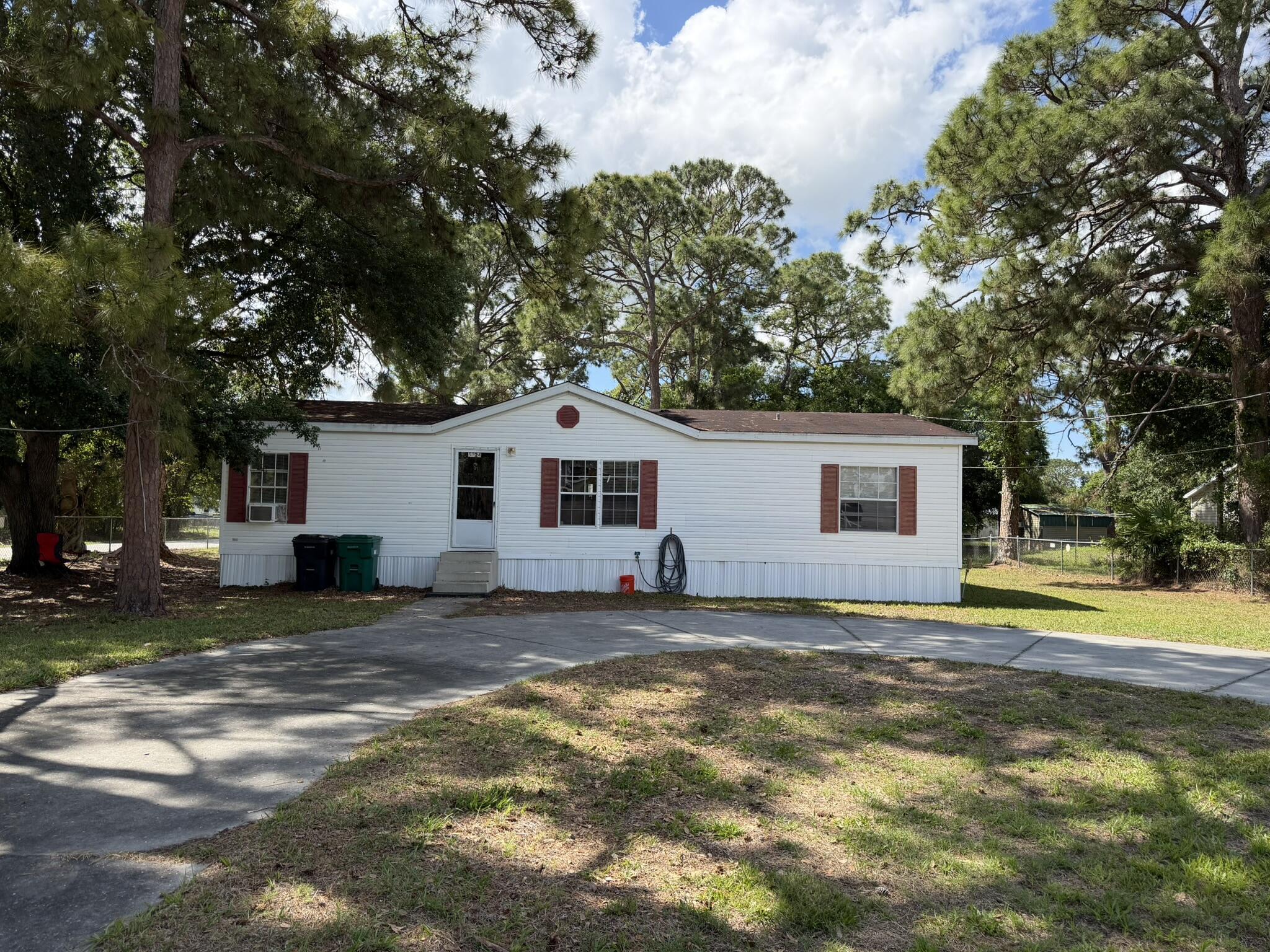 5924 NE 4th Lane, Okeechobee, FL 34974, Okeechobee - Photo 2