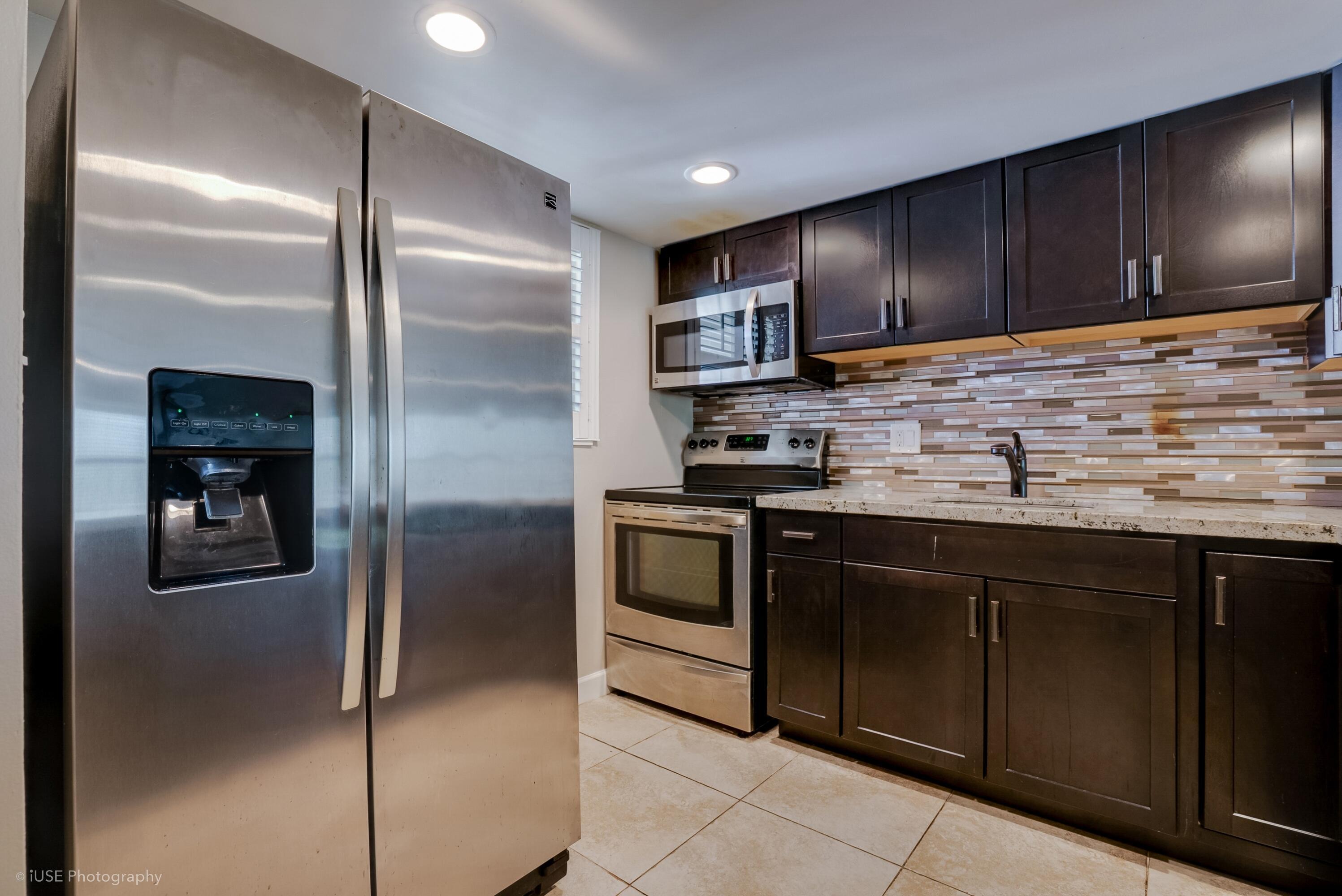 2314 S Cypress Bend Drive Unit 313, Pompano Beach, FL 33069, Pompano Beach - Photo 4