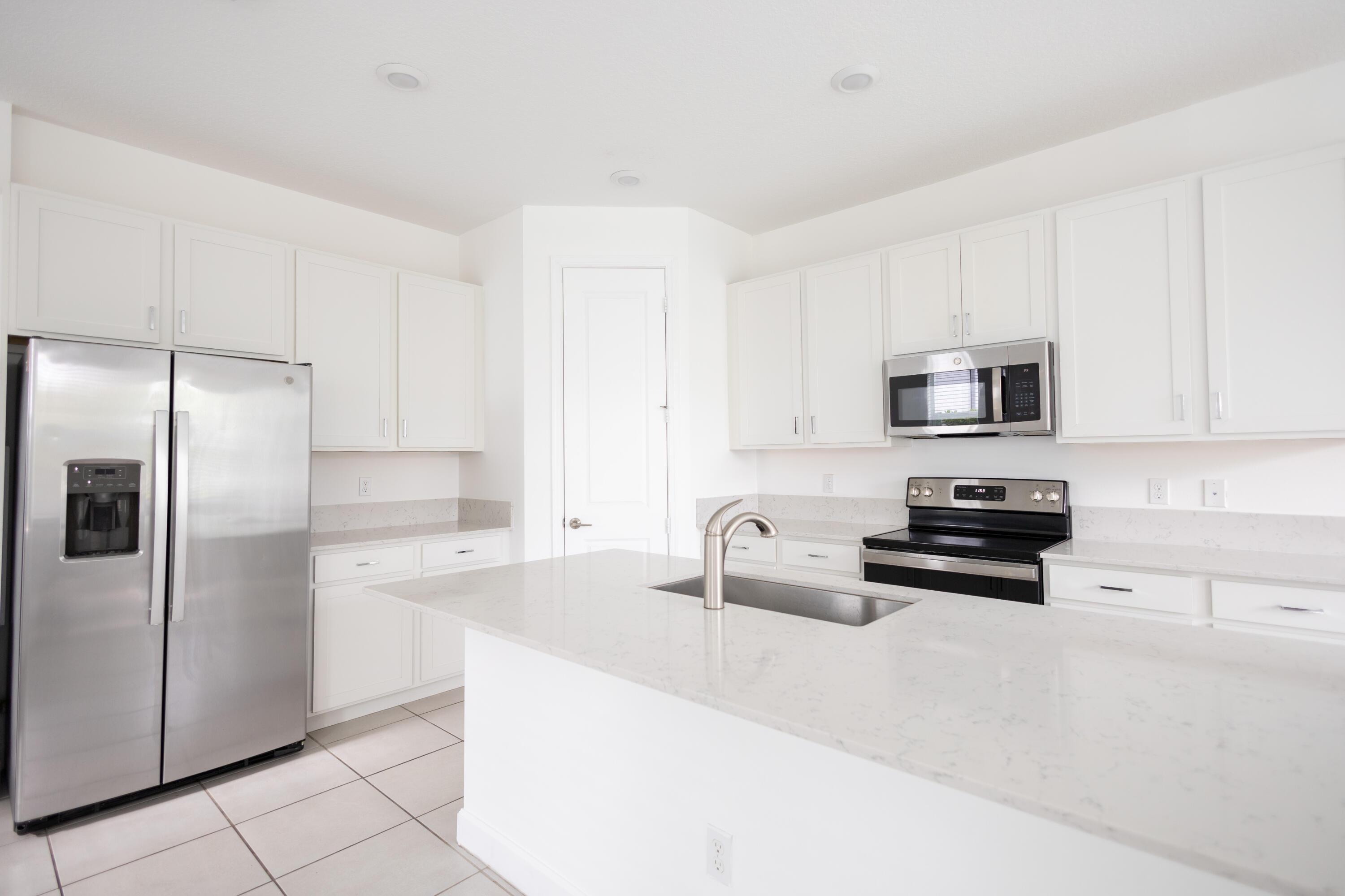 9006 Zevon Court, Lake Worth, FL 33467, Lake Worth - Photo 3